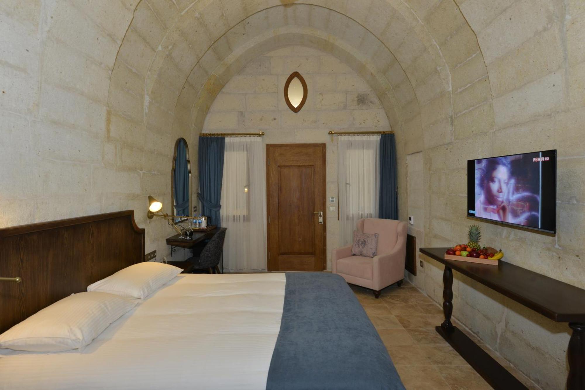 Hotel Evanthia Cave 5*