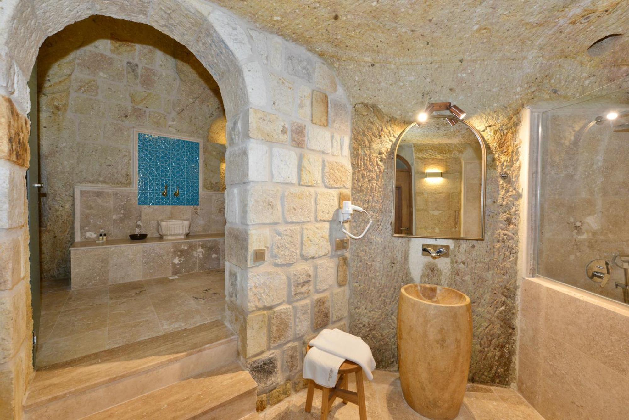 Evanthia Cave Hotel 5*