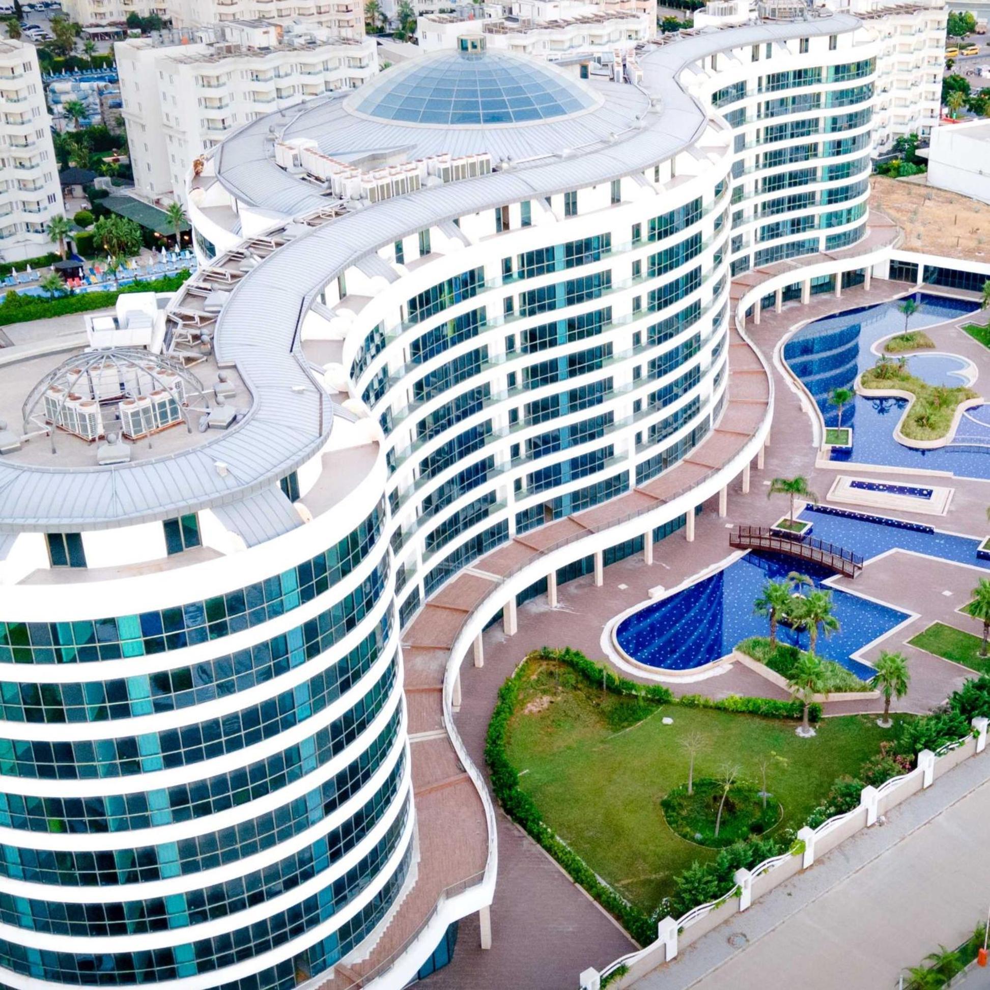 Sirius Town And Hotel *