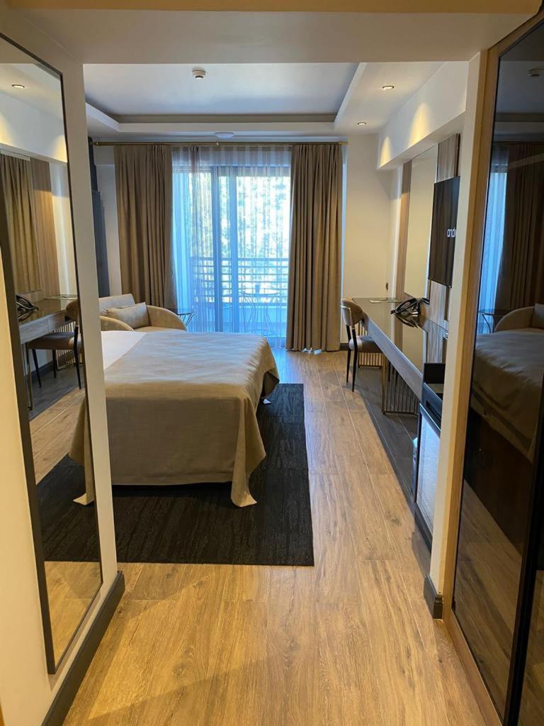 Amorium & Wooden Stone House 4*