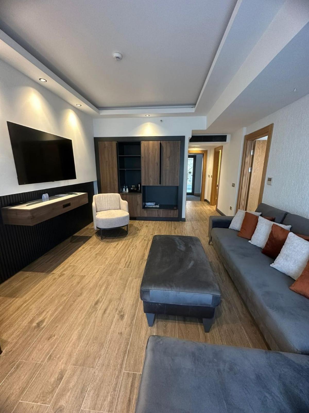 Hotel Amorium & Wooden Stone House 4*