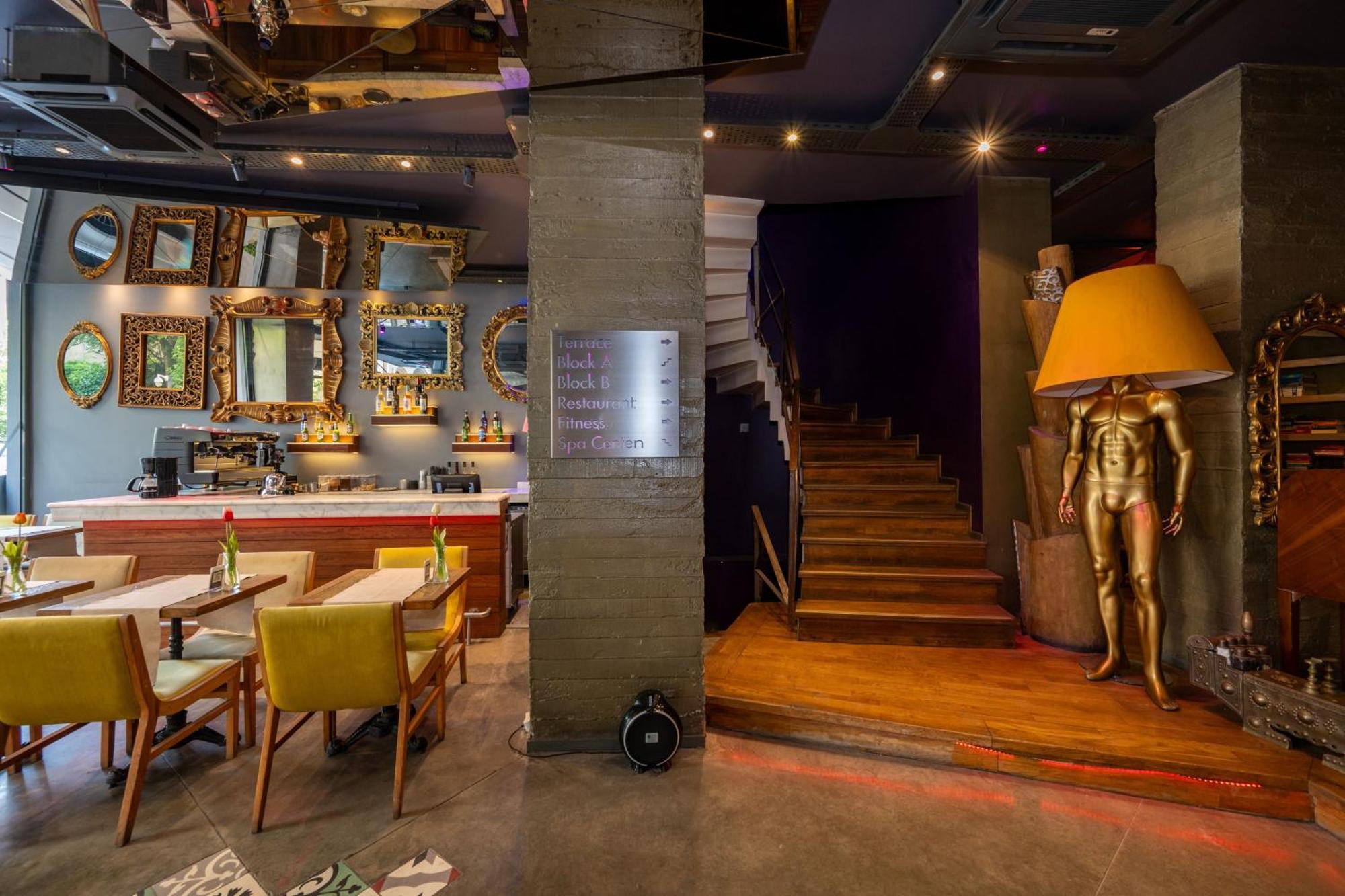 Tulip & 4* Istanbul