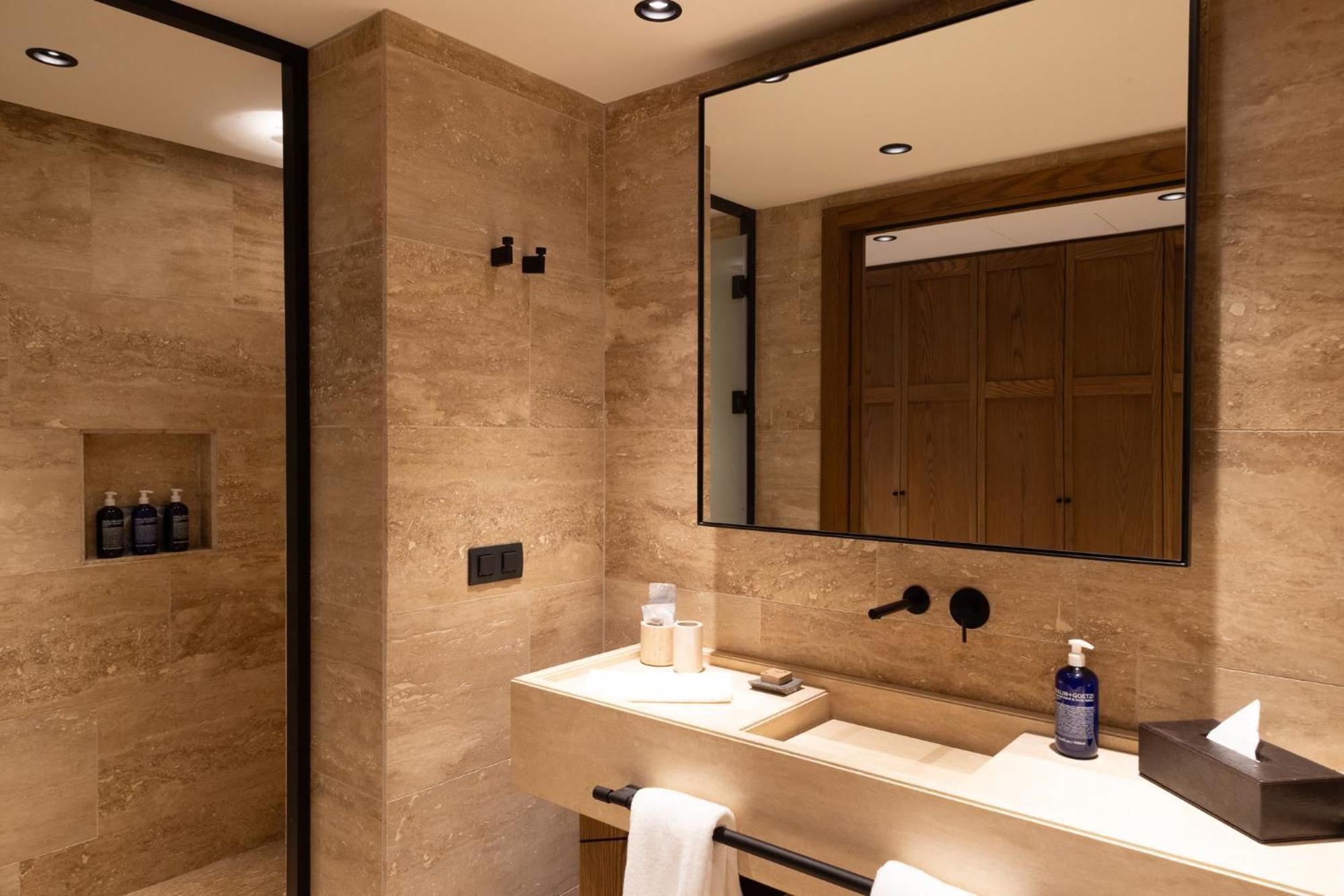 Hotel Avantgarde Refined
