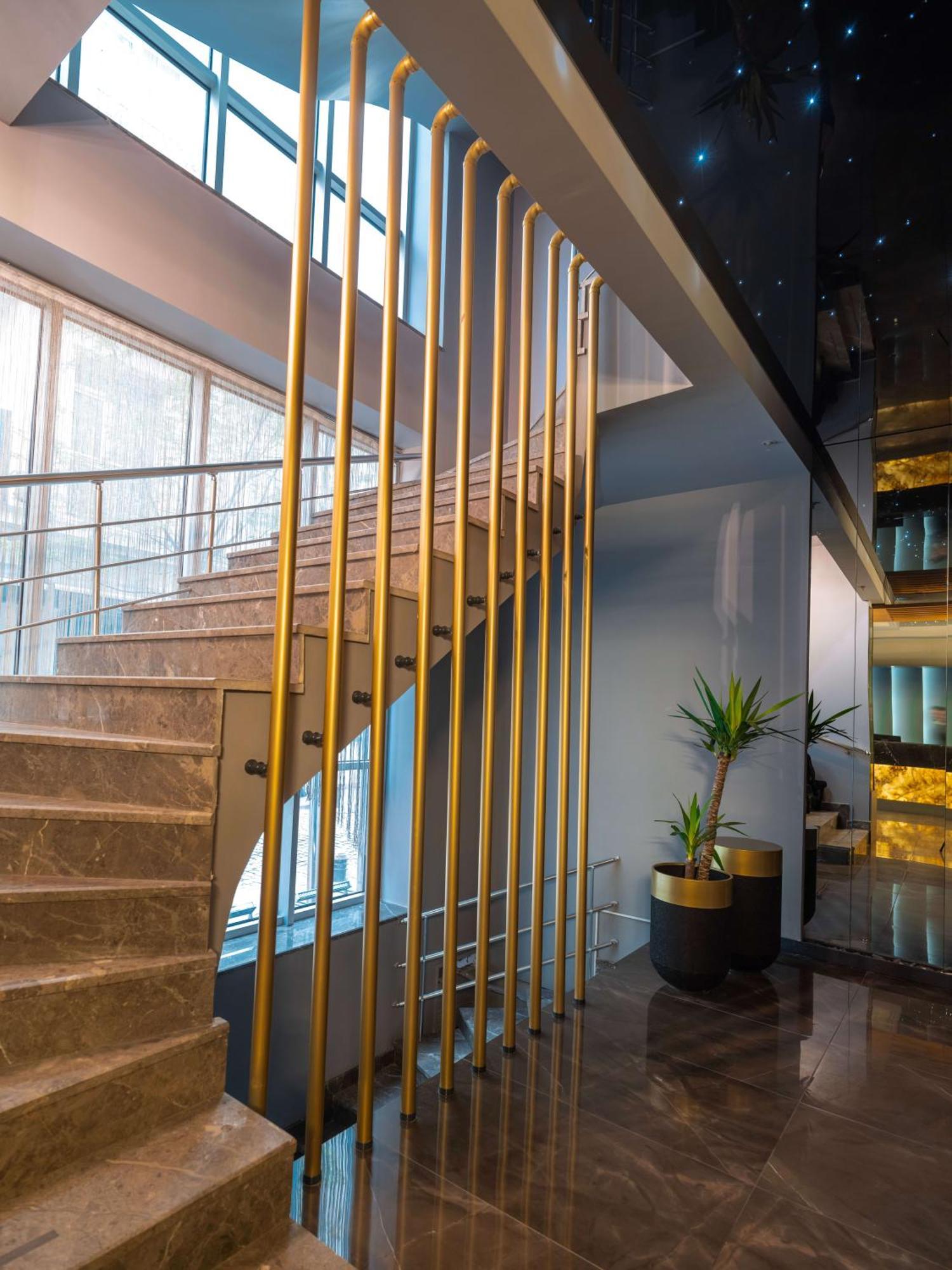 Hotel Sennacity 3*