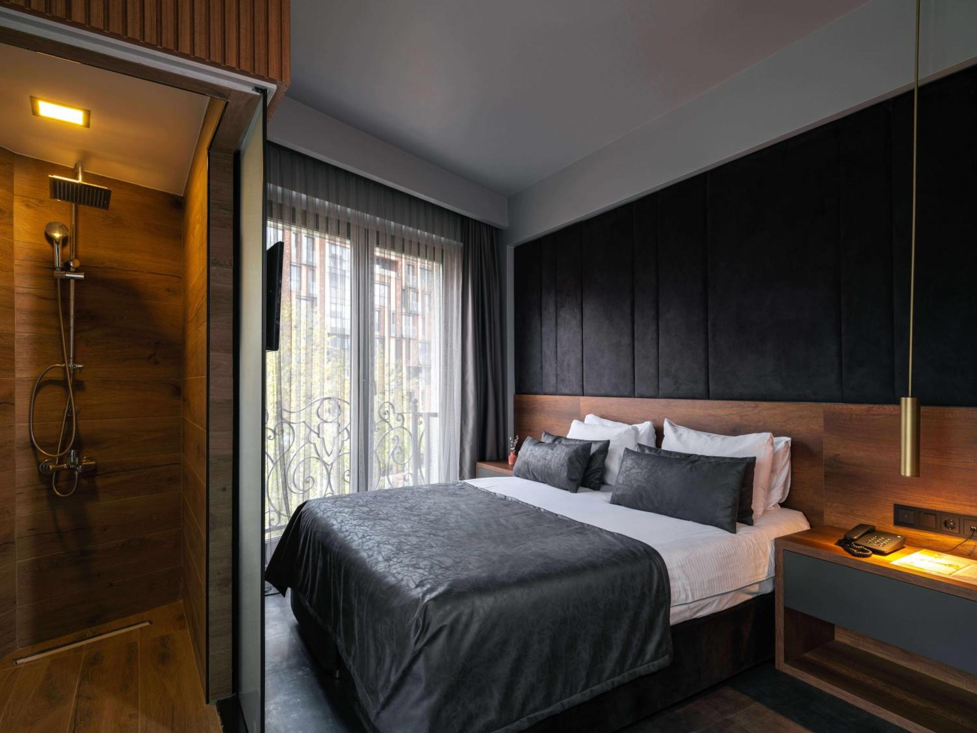 Hotel Sennacity 3*