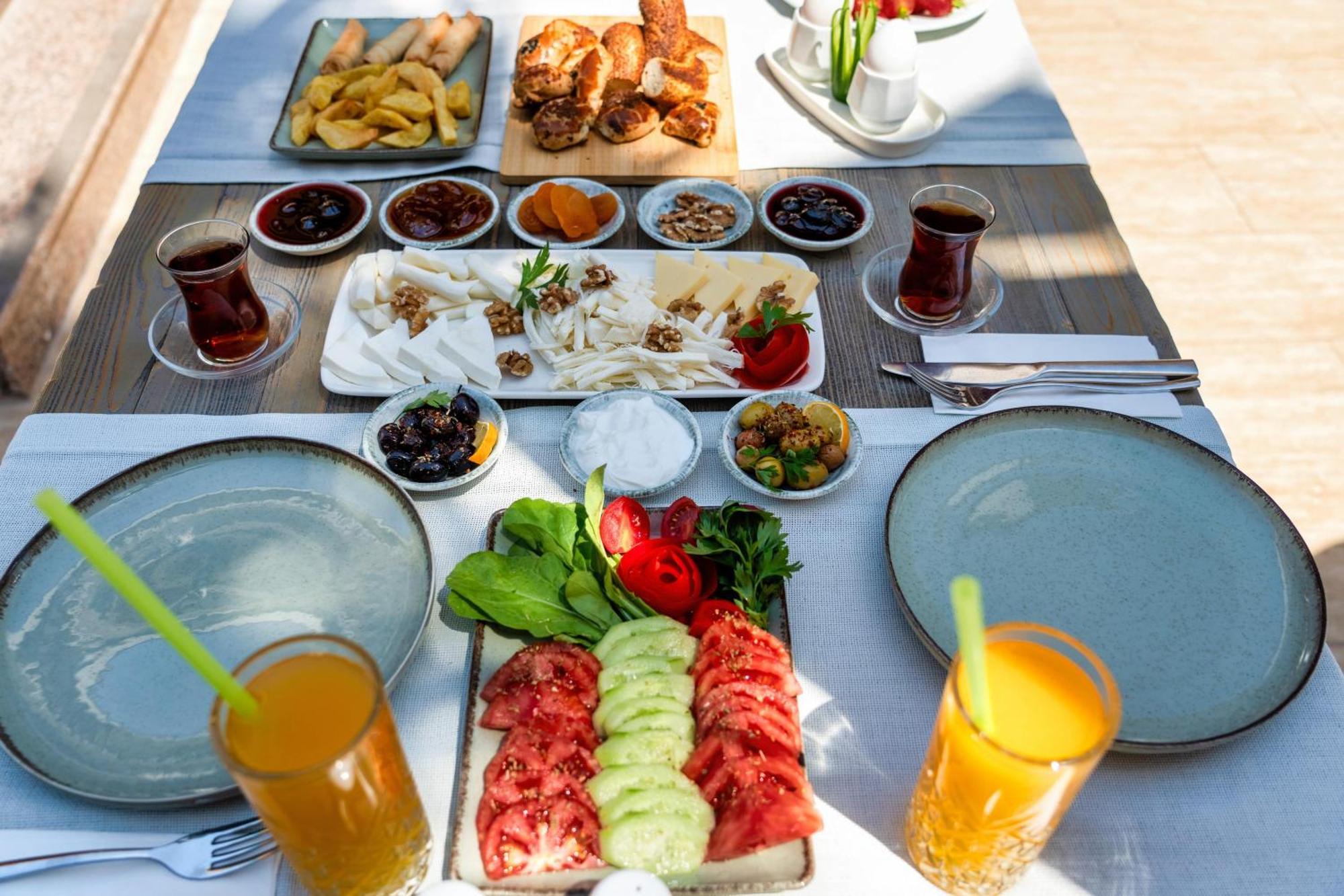 Hotel Ata Lagoon 3*