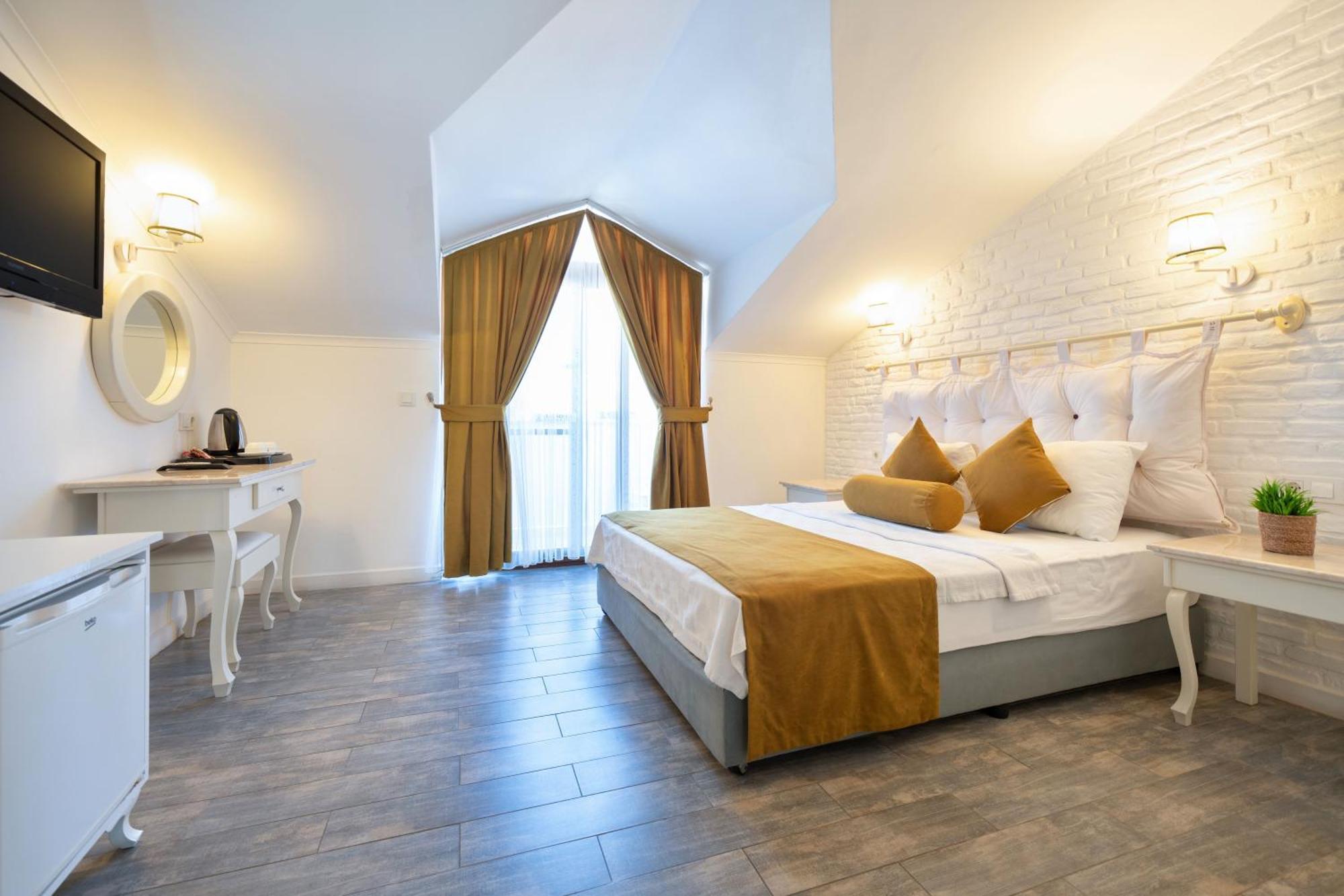 Ata Lagoon 3*