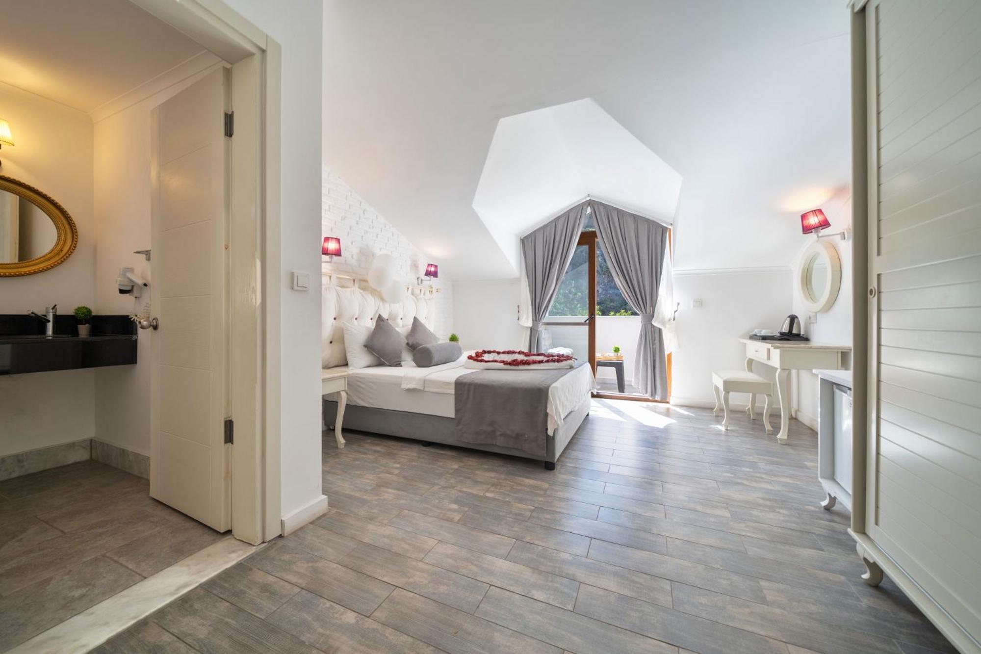 Hotel Ata Lagoon 3*