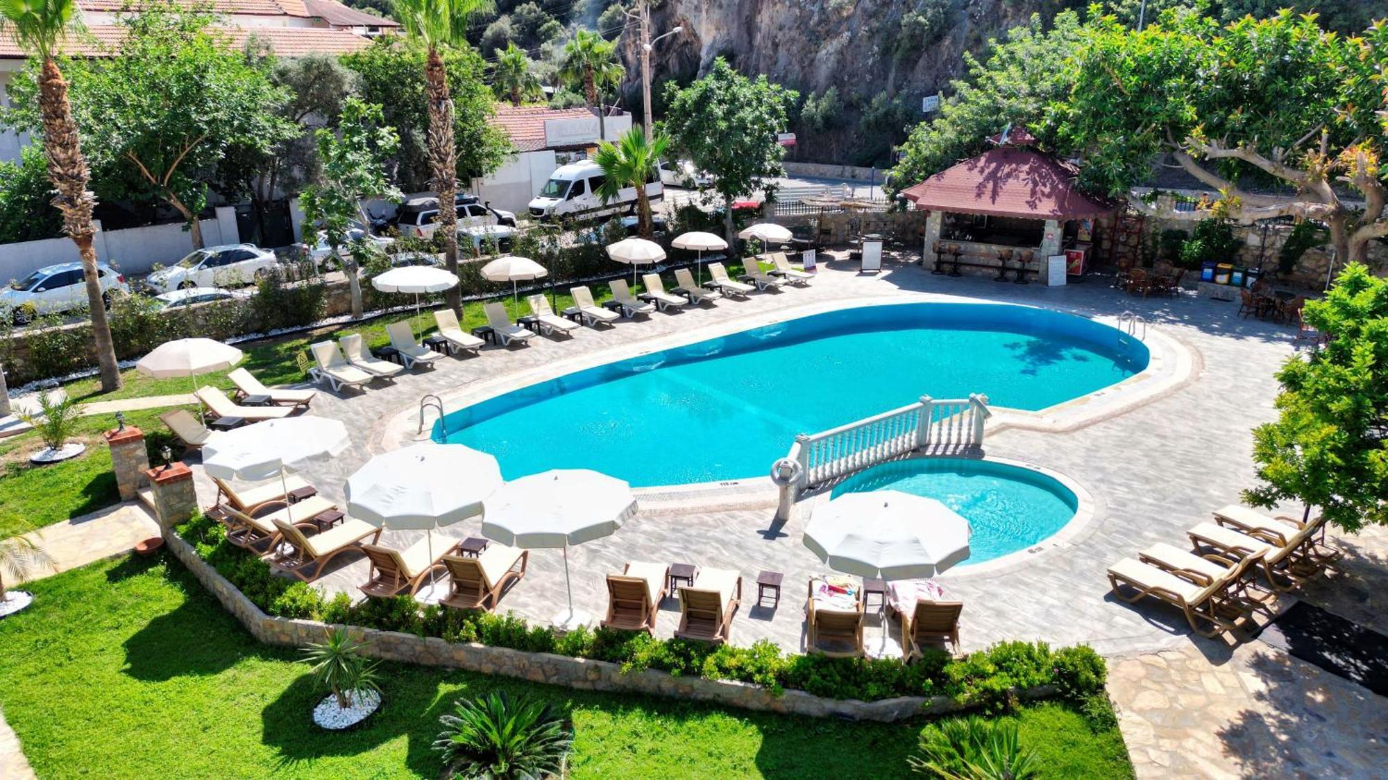 Ata Lagoon 3*