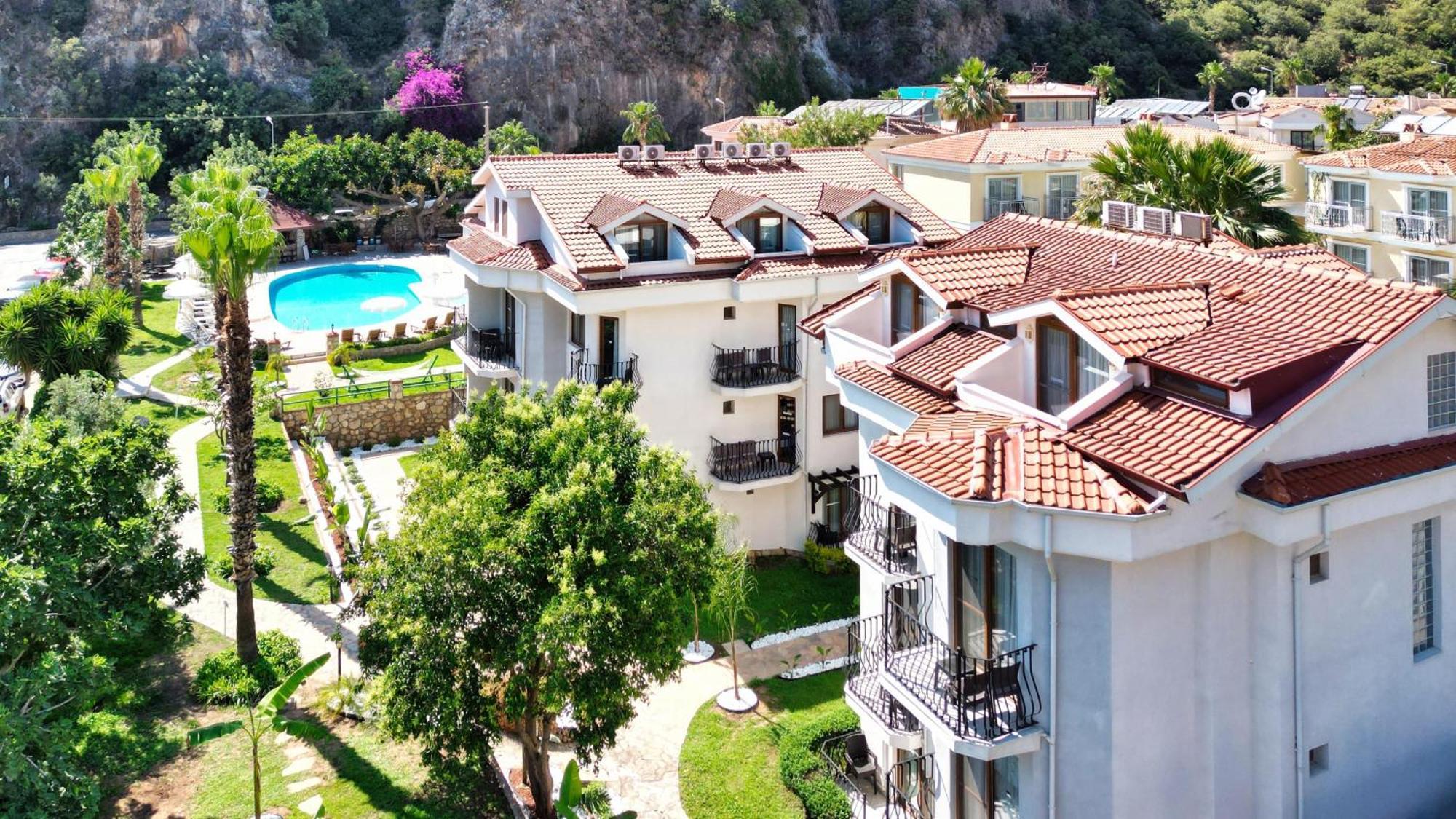 Ata Lagoon Hotel 3*