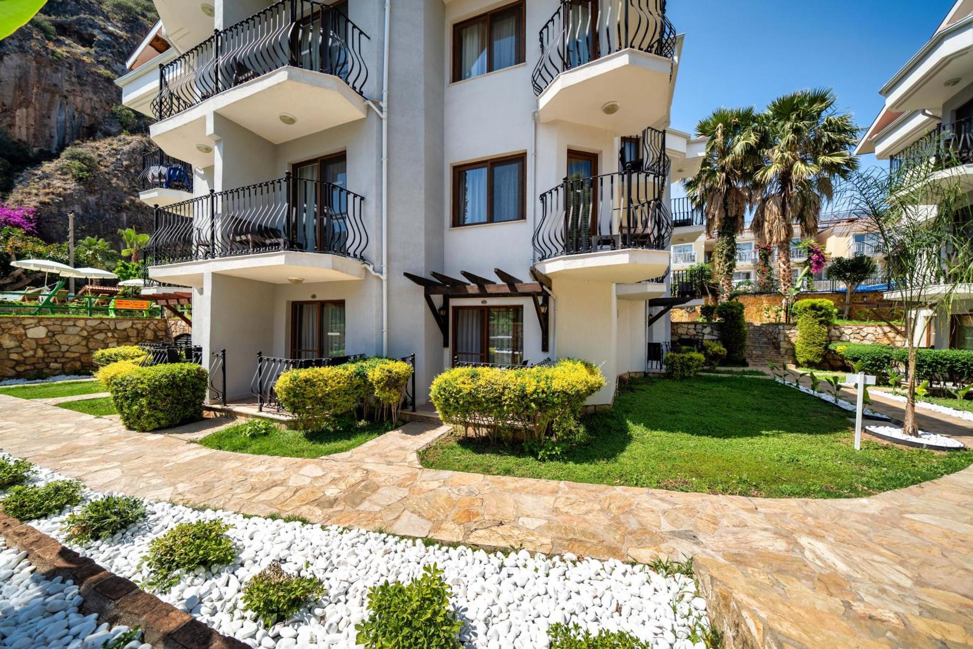 Ata Lagoon 3*