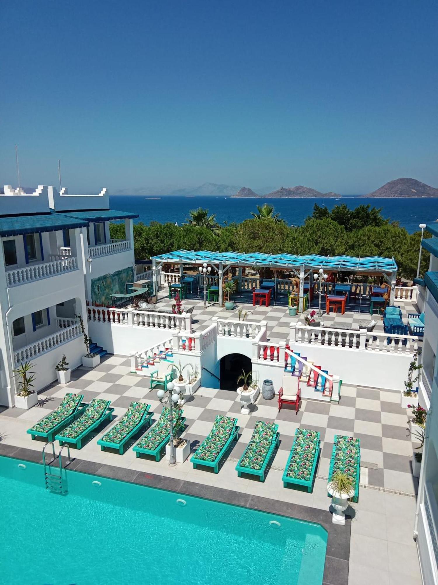 Bahama Art Hotel 3*