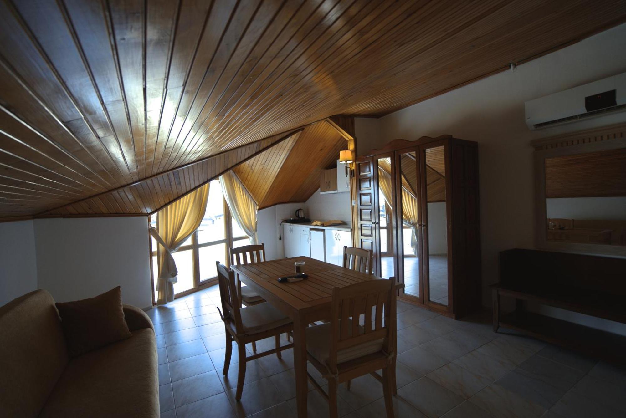 Aparthotel Naturella 3*