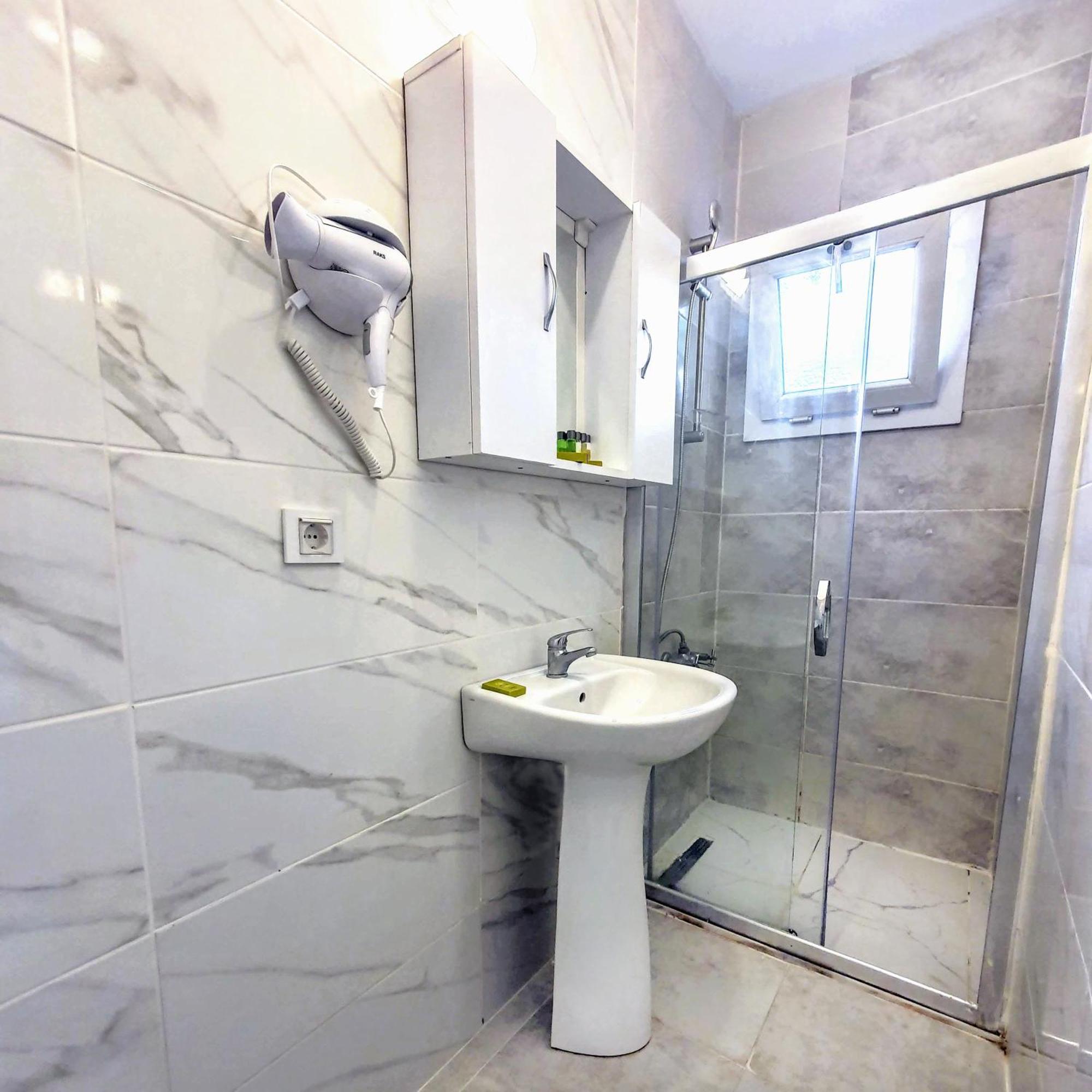 Hotel Midilli *