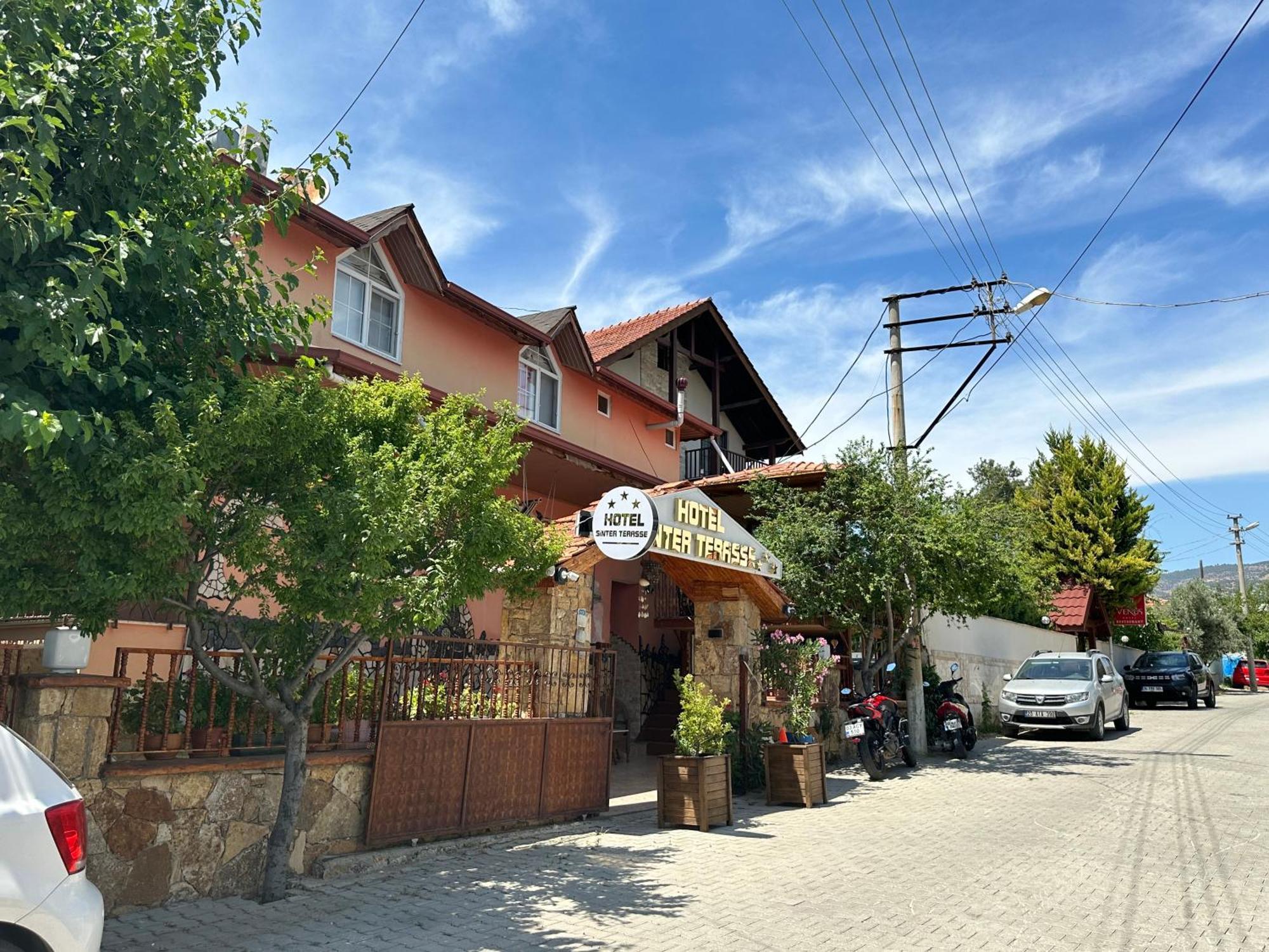 Sinter Terasse House