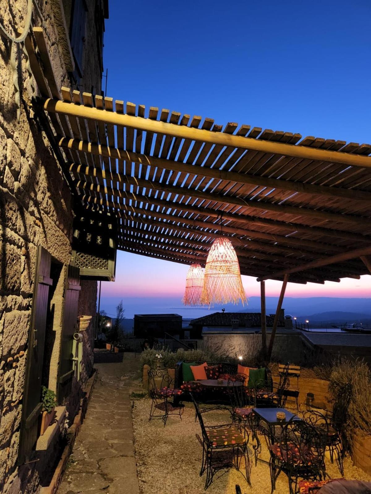 Sunset 2* Assos