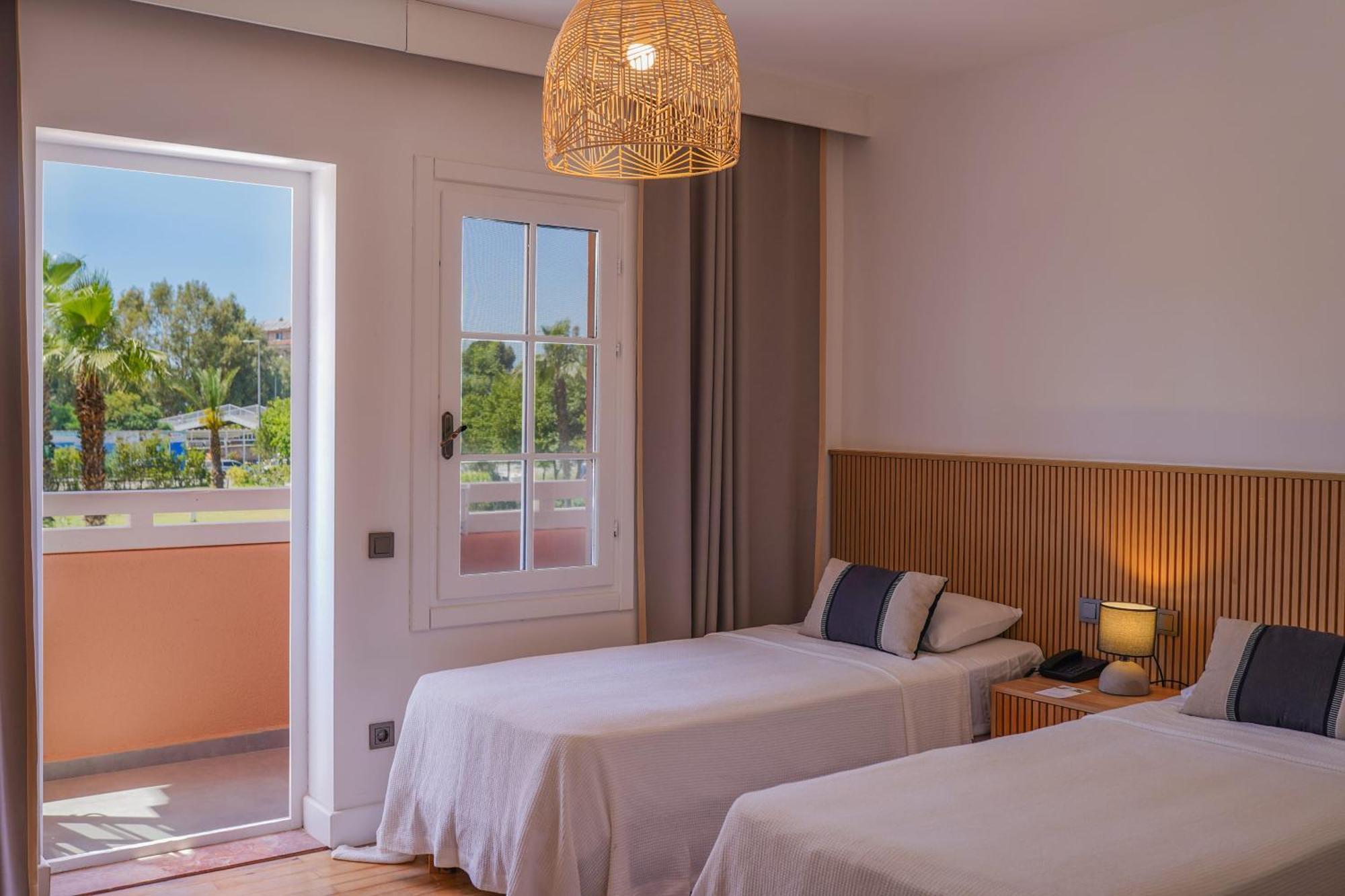 Hotel Club-e