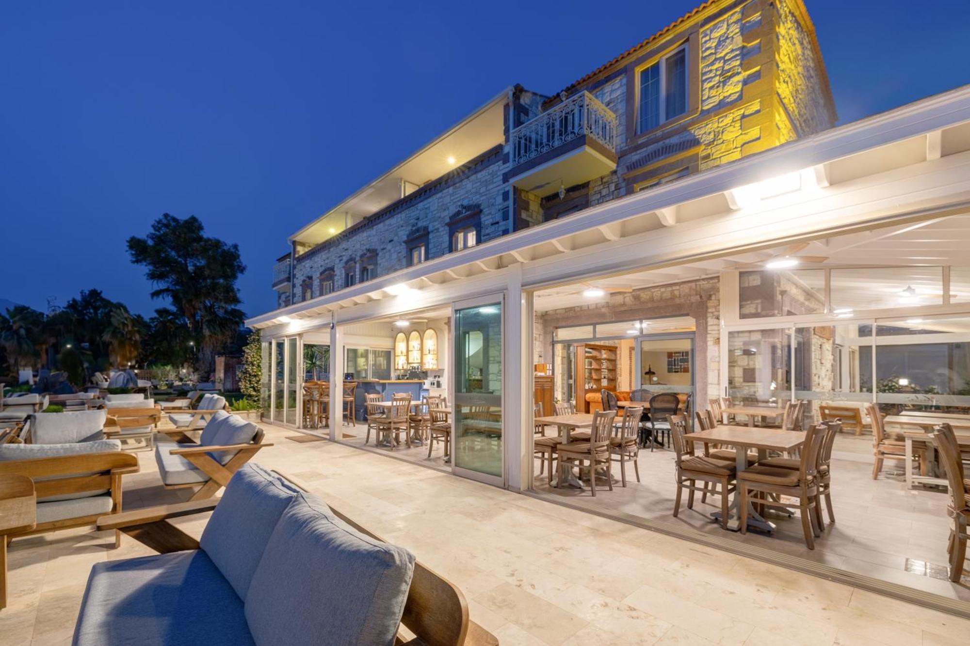 Hotel Navalia 2*