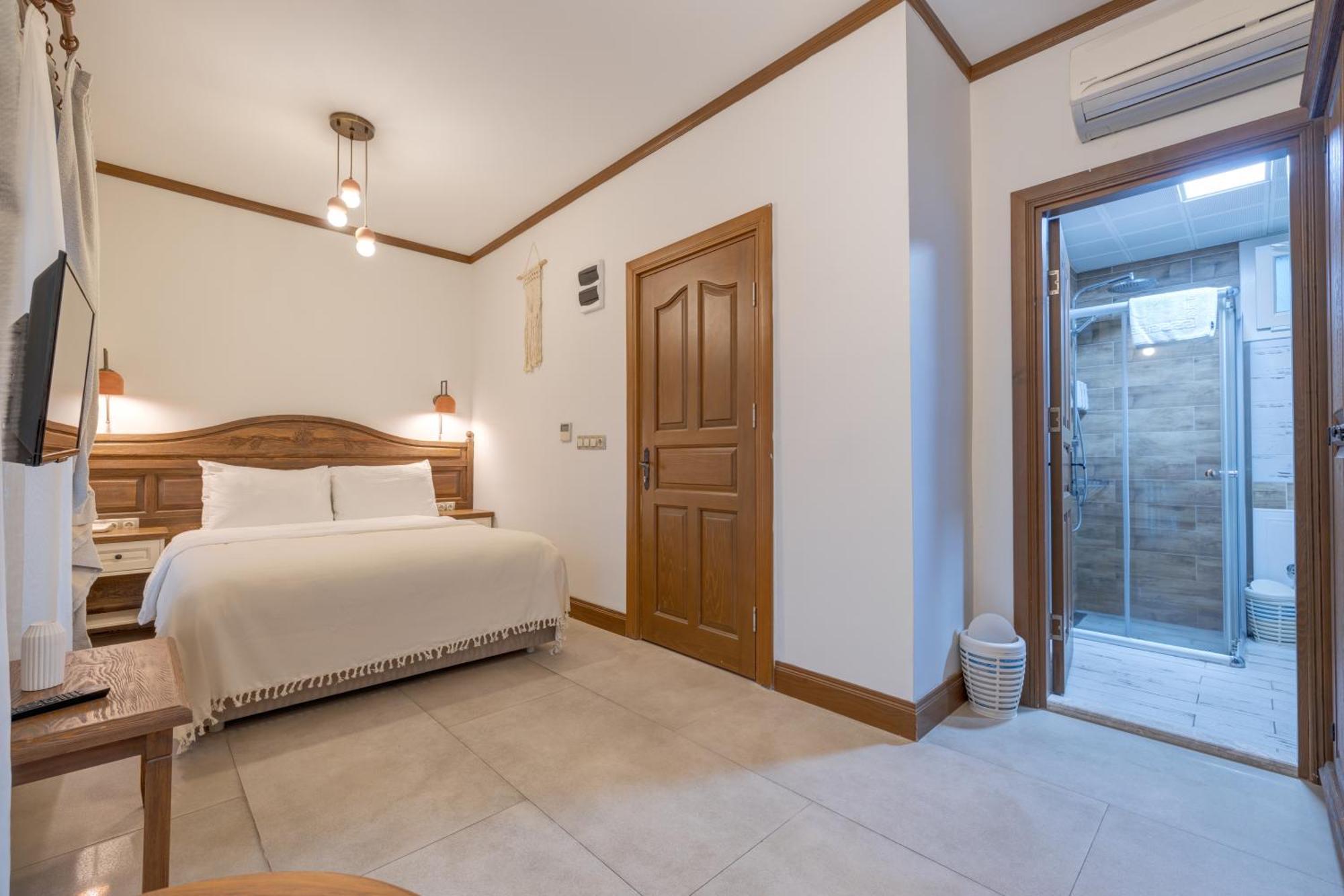 Hotel Navalia 2*