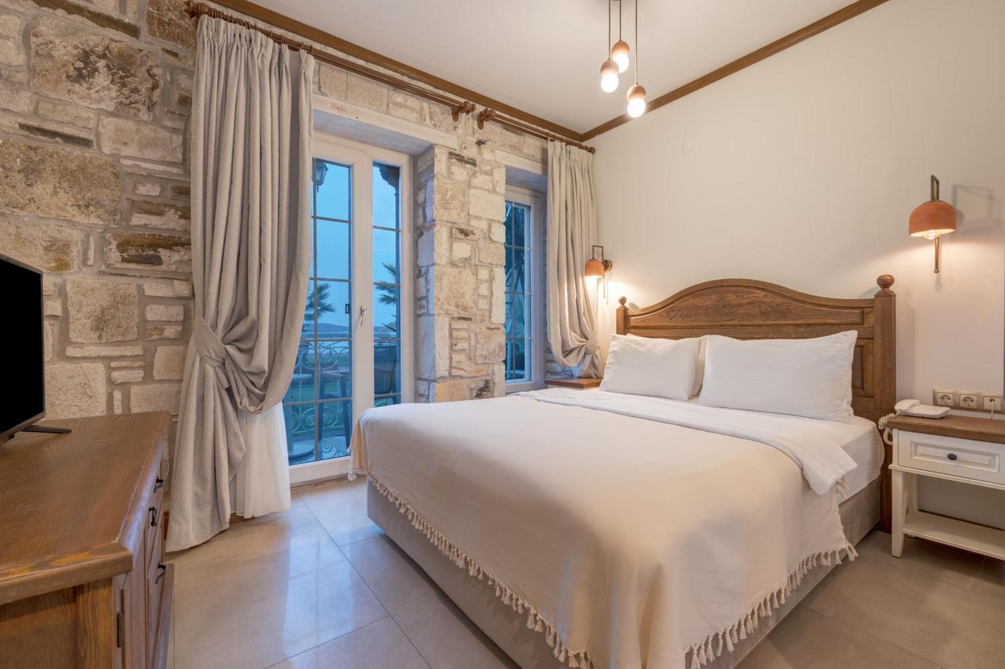 Navalia Hotel Foca