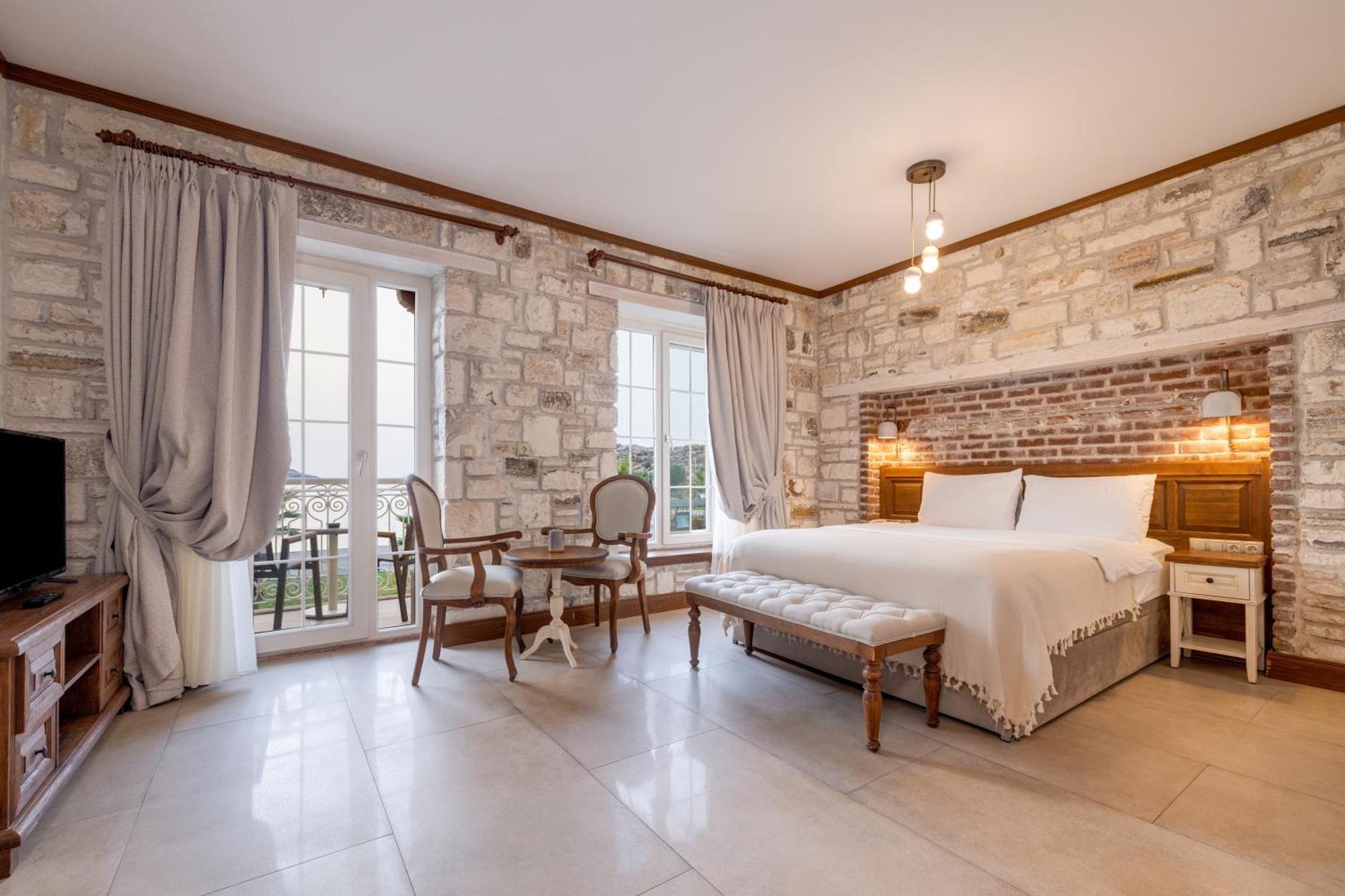 Hotel Navalia 2*