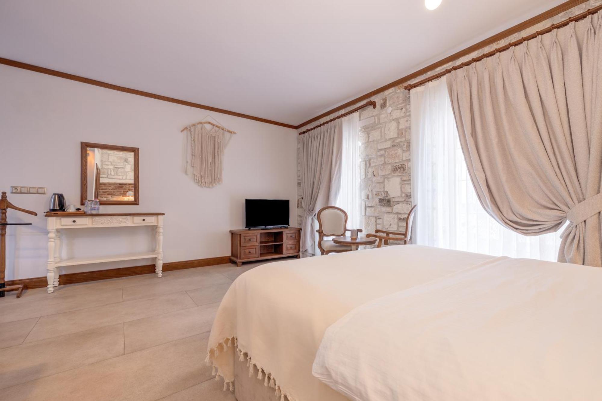 Hotel Navalia Foca
