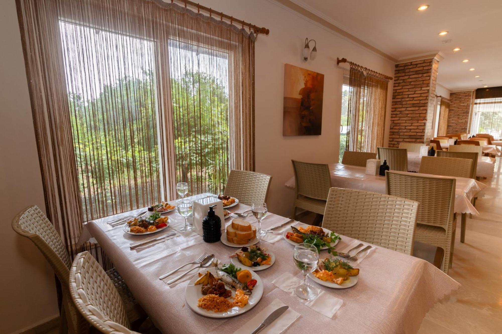 Hotel Grand Derin 4*