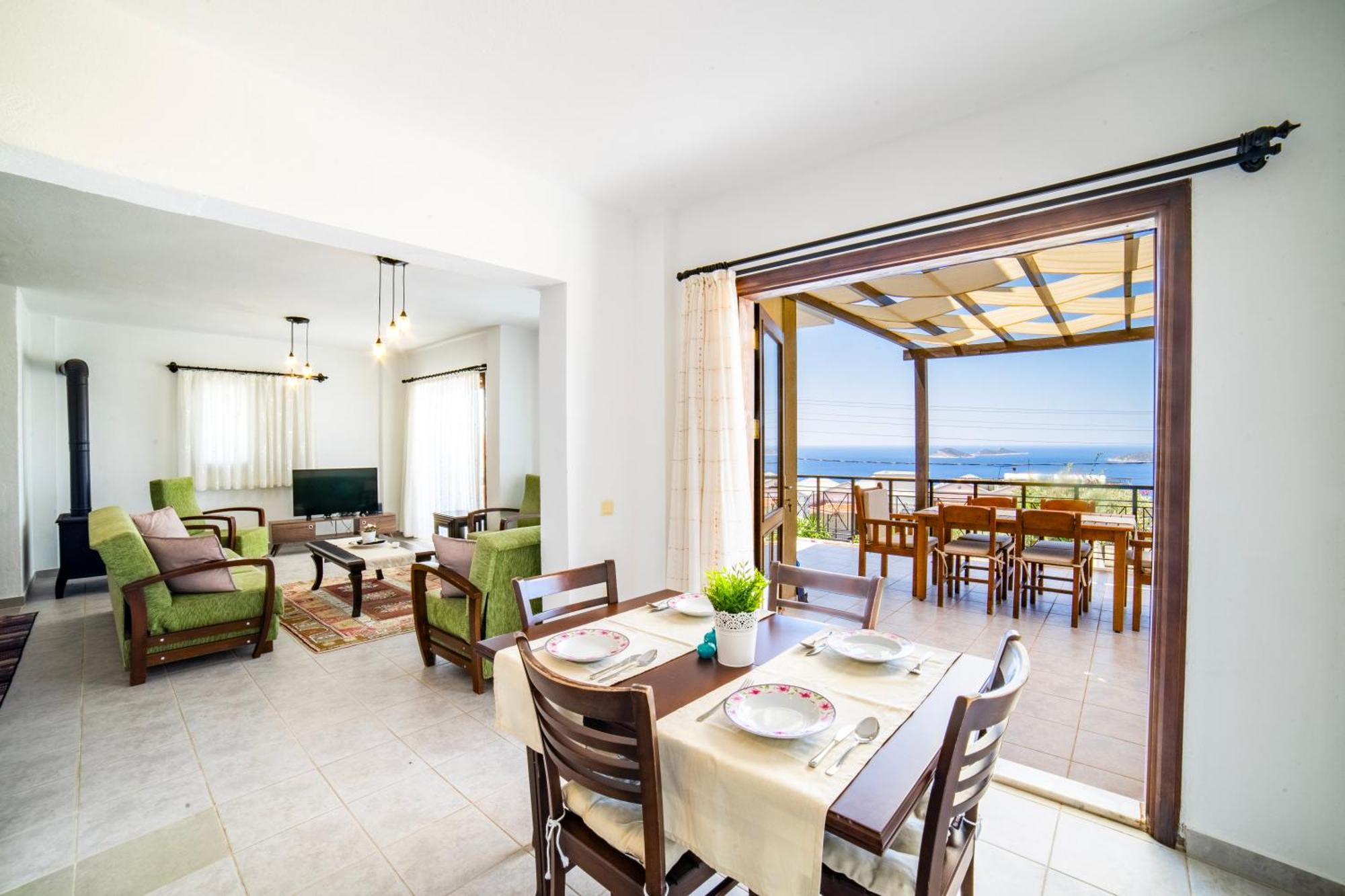 Mira Kalkan -close To Center- Kas