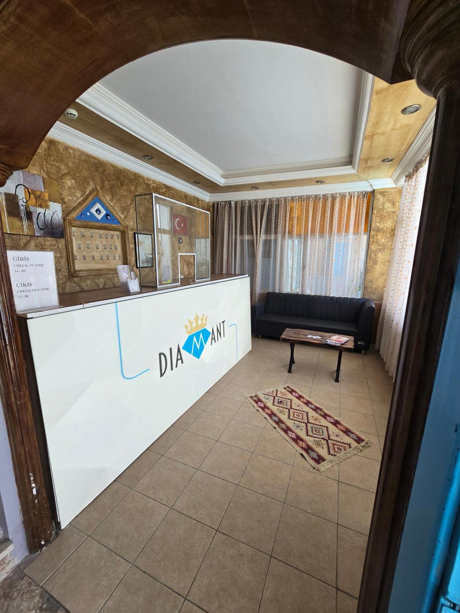 Hotel Diamant Side