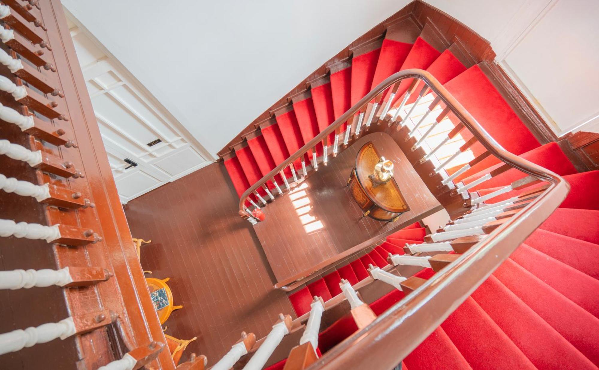Kensington Prince's Island Historical Mansion Hotel