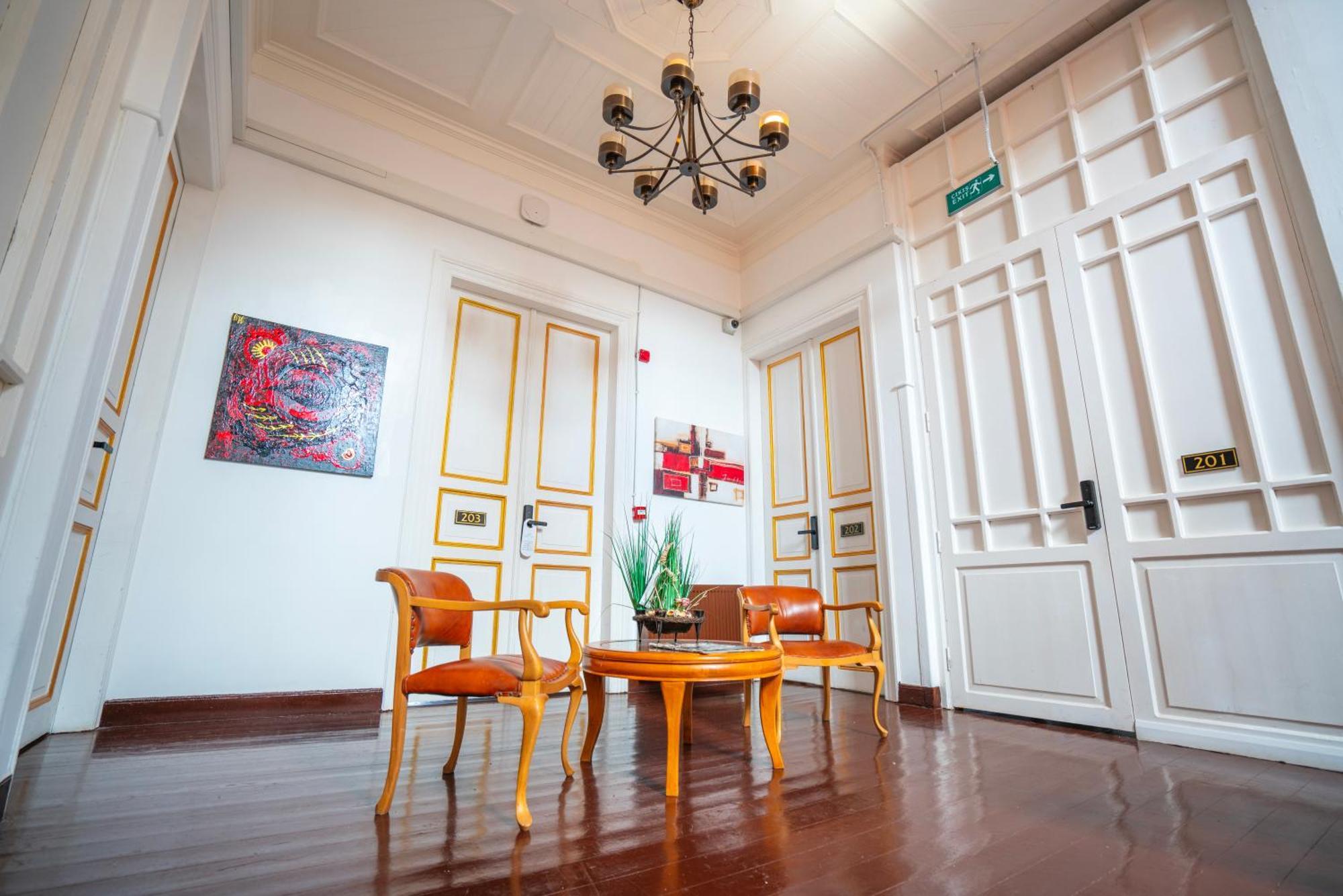 Hotel Kensington Prince's Island Historical Mansion