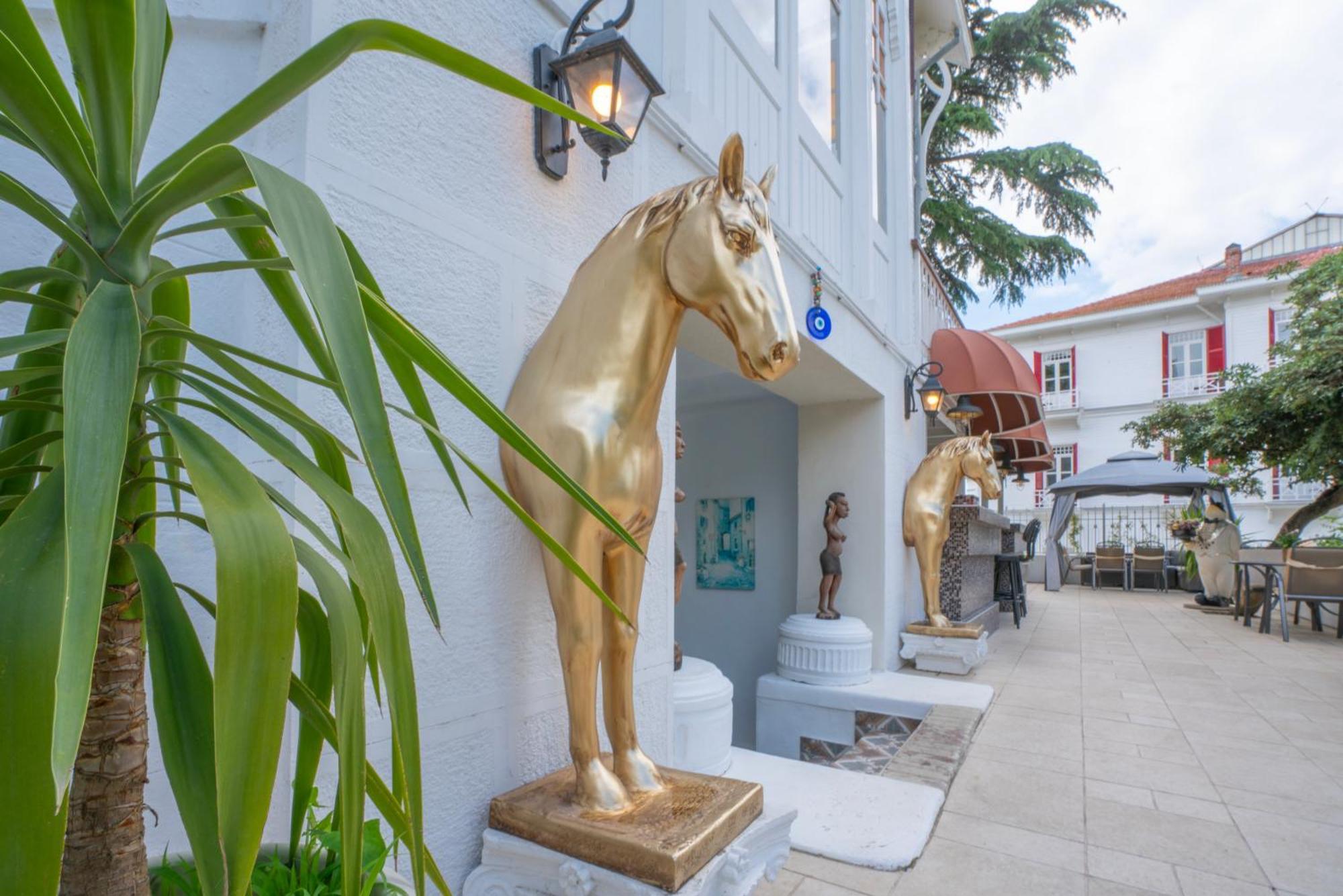 Kensington Prince's Island Historical Mansion Hotel *