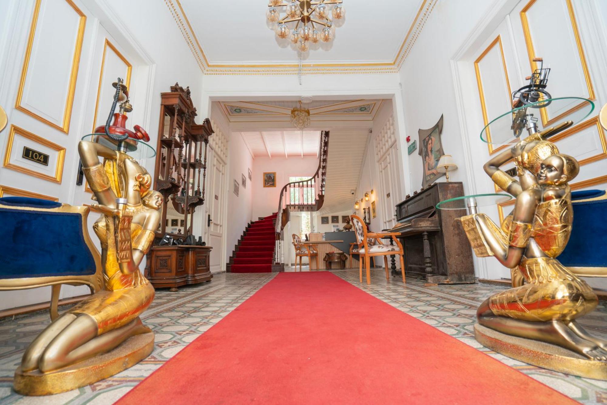 Kensington Prince's Island Historical Mansion Hotel