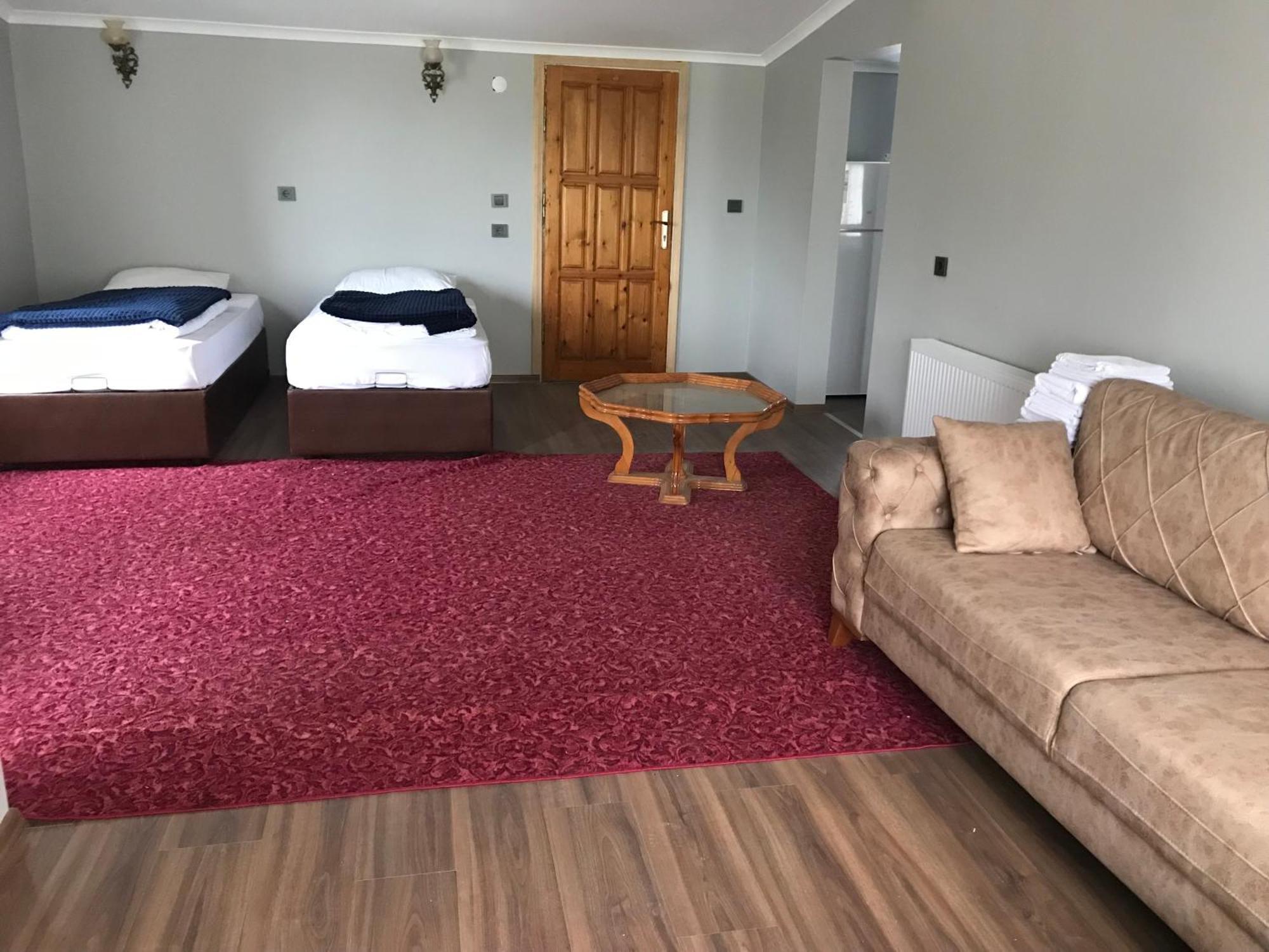 Hotel Yedigoller & Restaurant