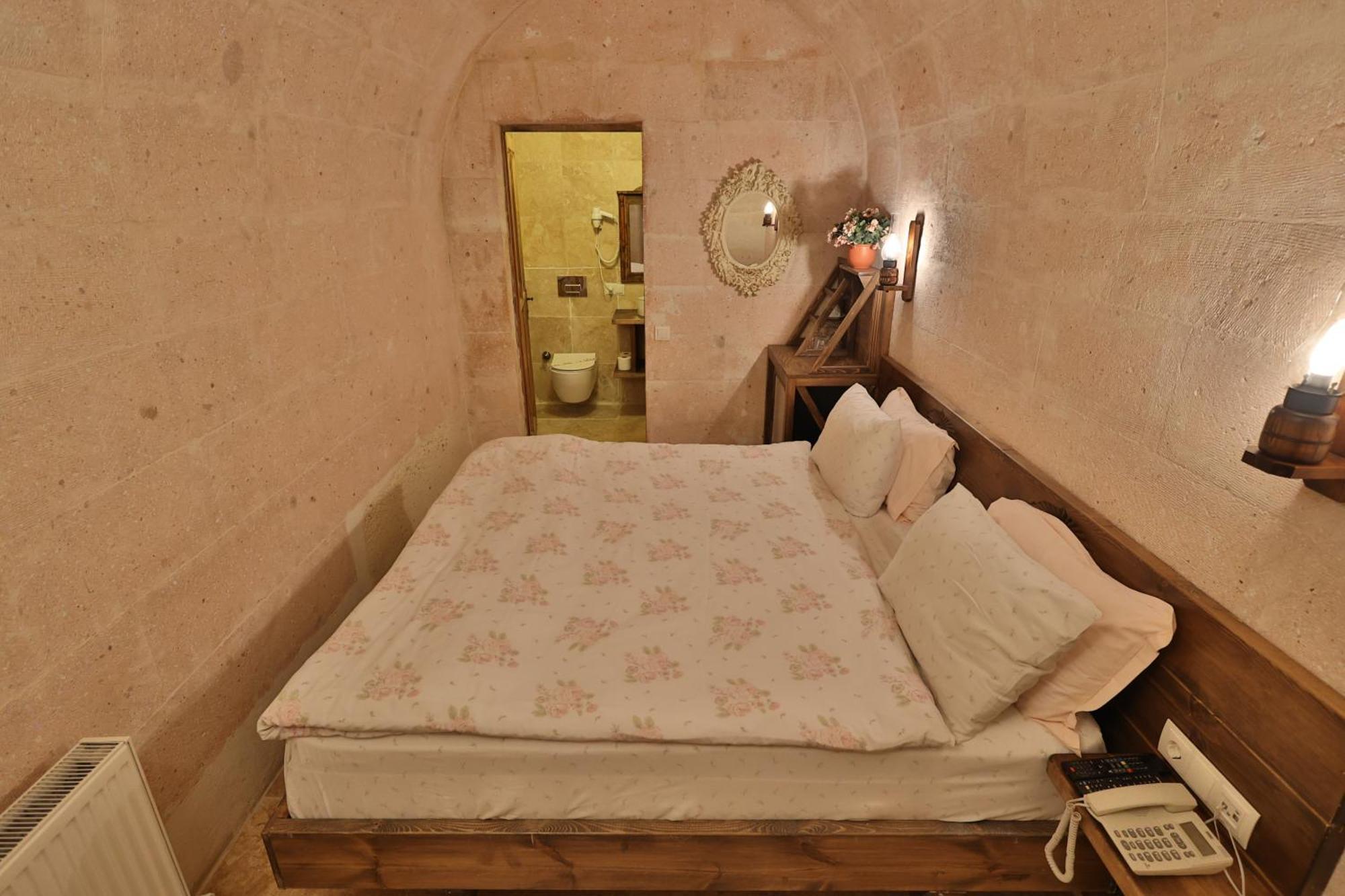 Demisos Caves Hotel