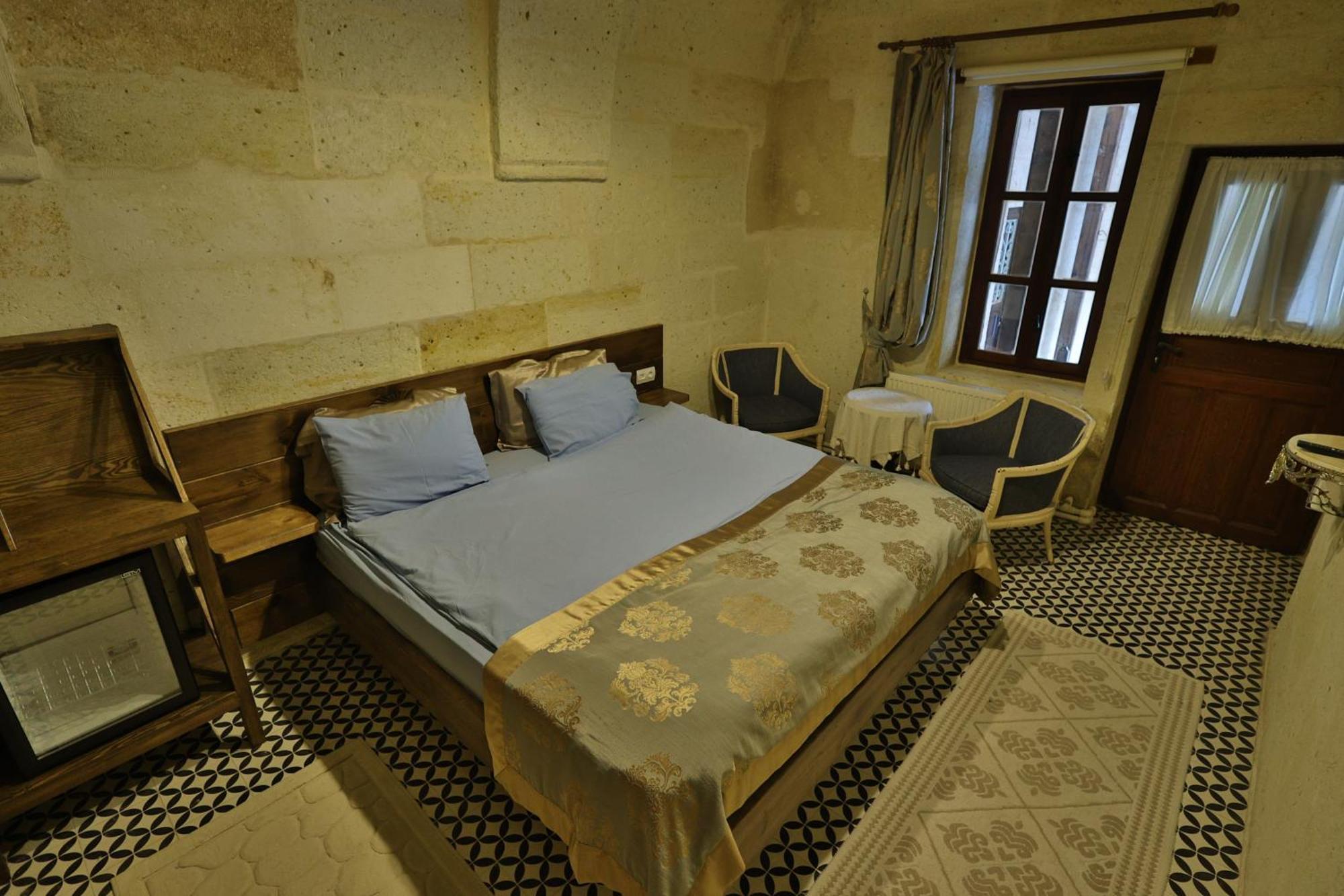 Hotel Demisos Caves 3*