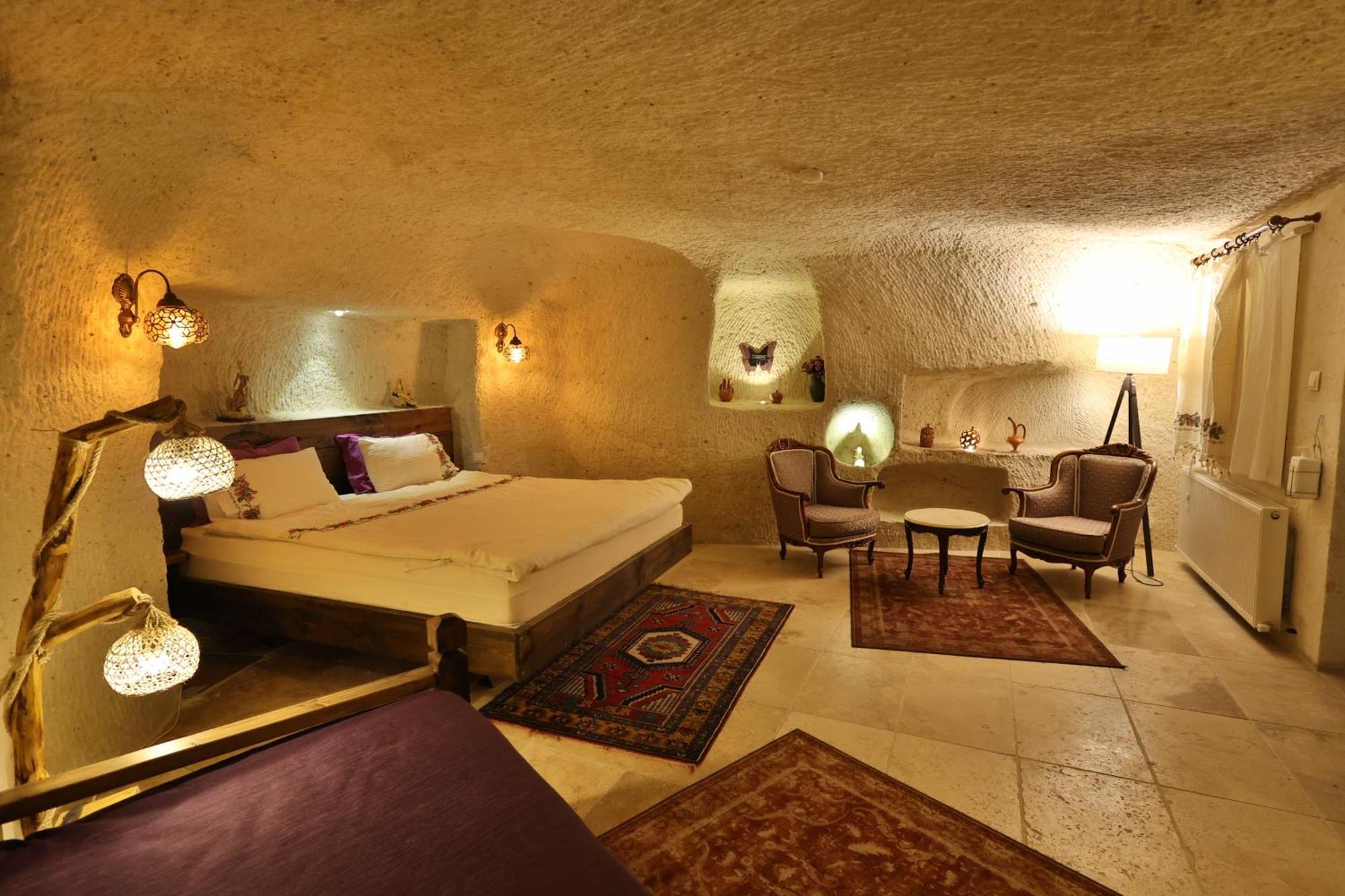 Demisos Caves Hotel 3*