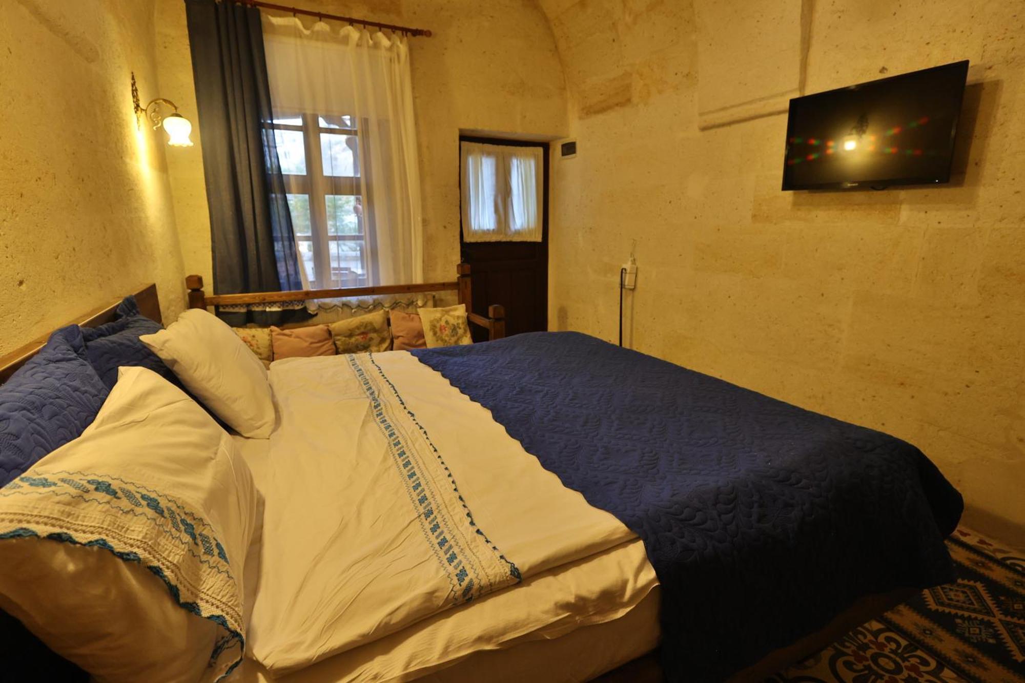 Hotel Demisos Caves