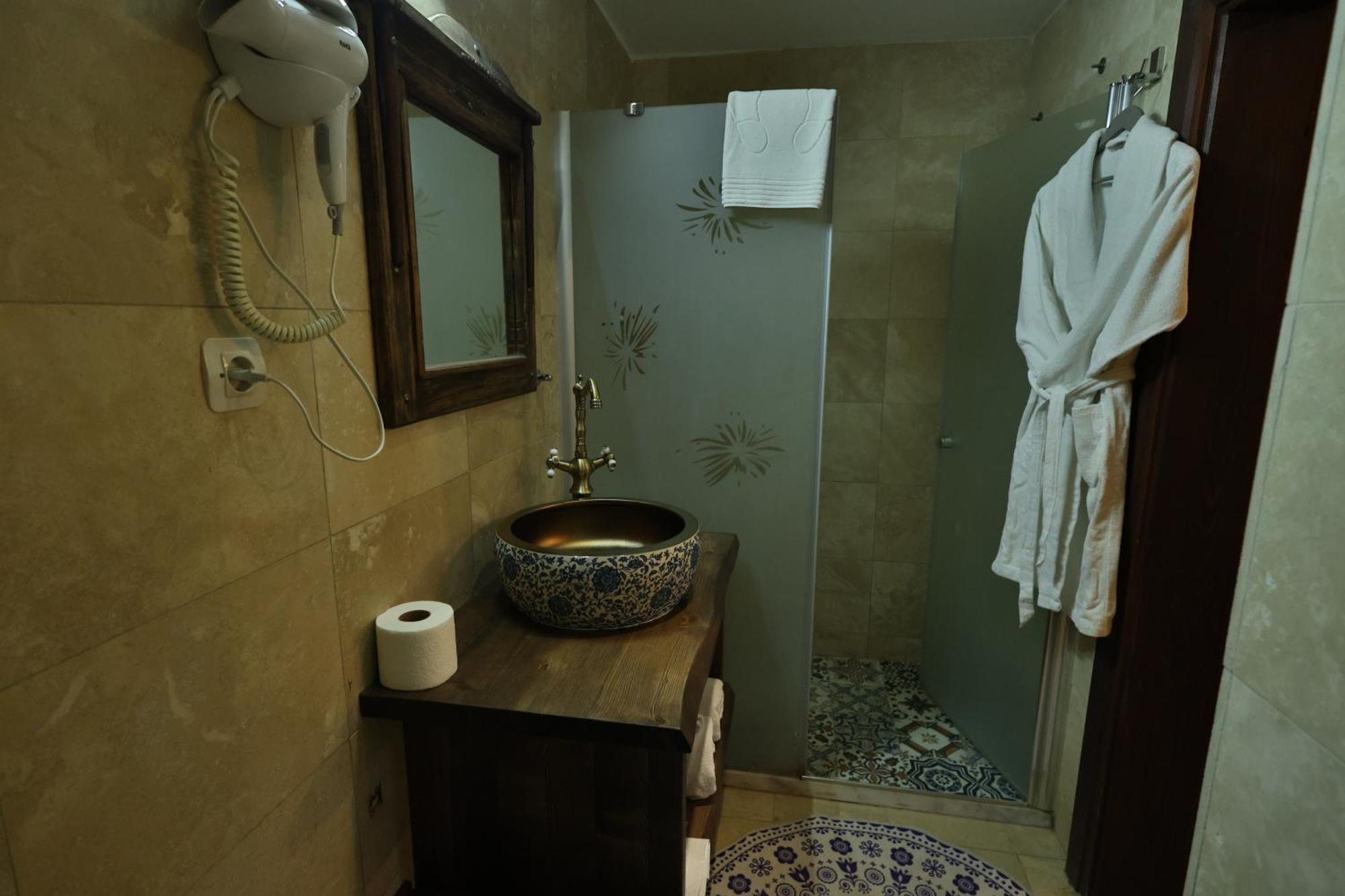 Demisos Caves Hotel 3*