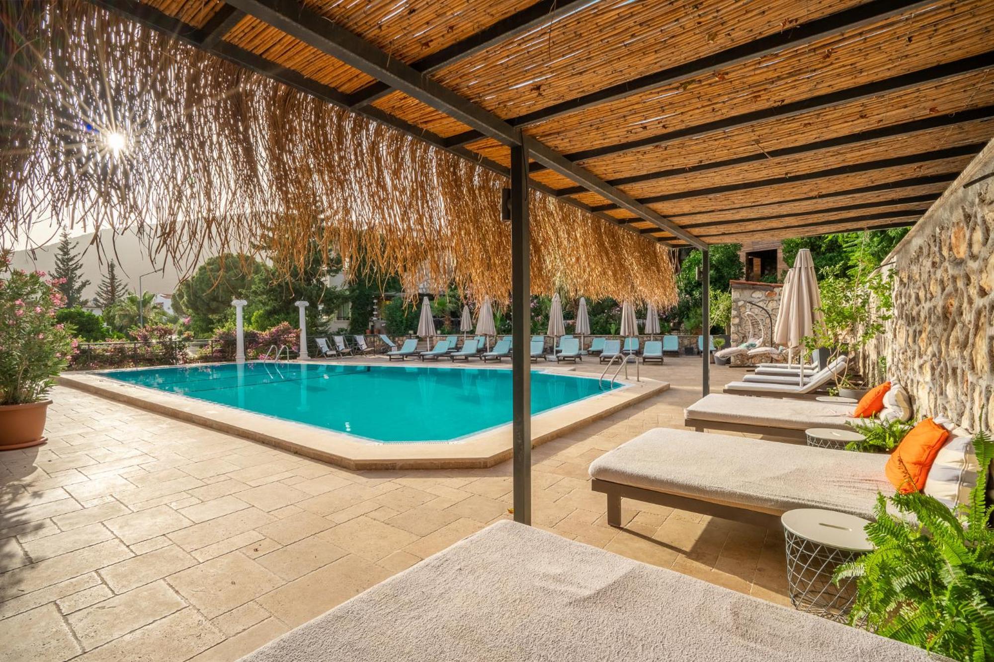 True Blue Boutique 4*