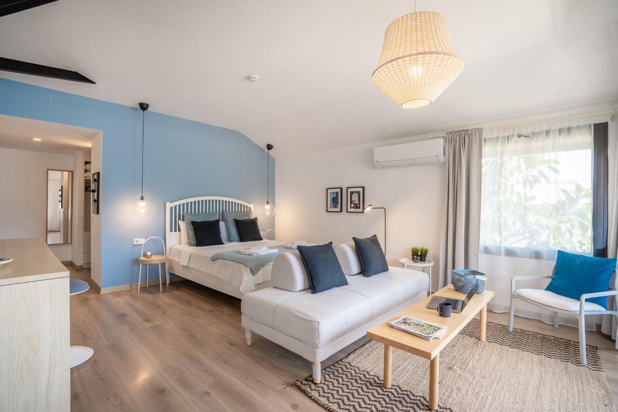 True Blue Boutique Hotel 4*