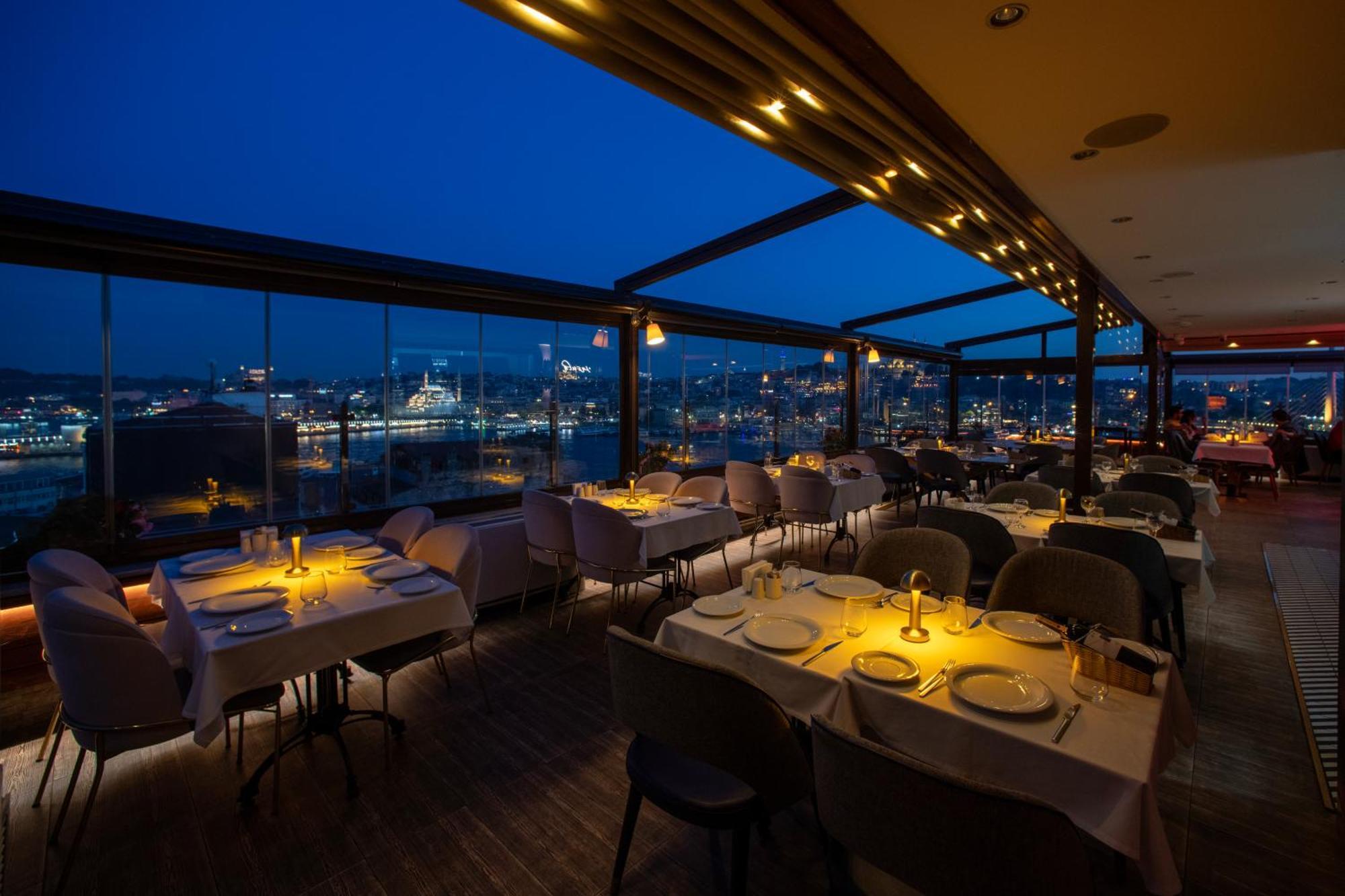 Golden City Hotel 4*