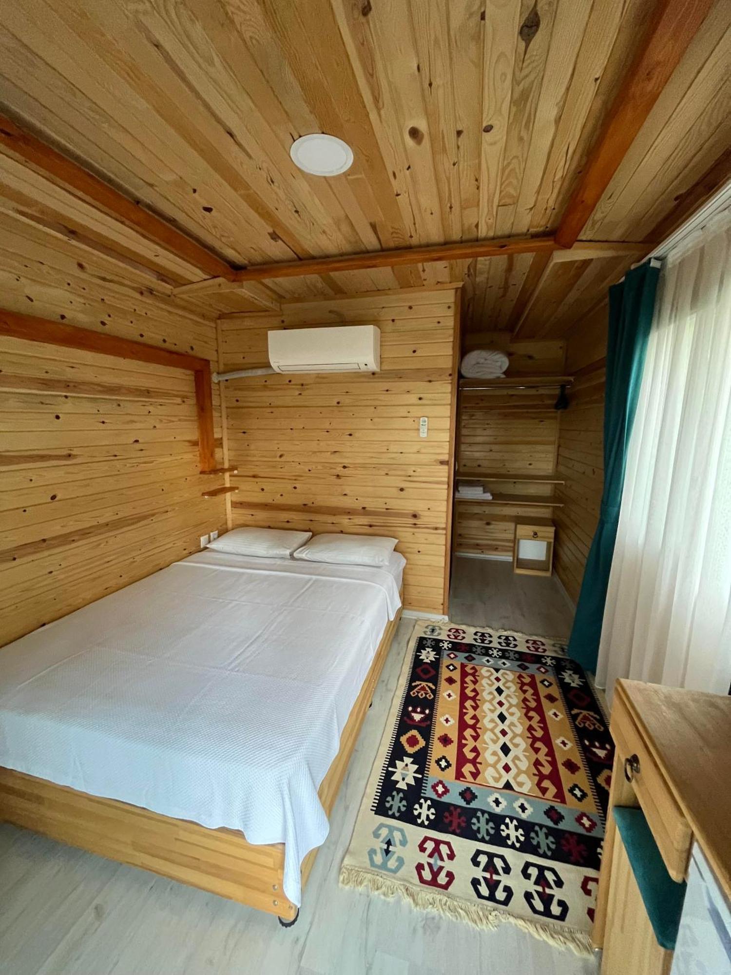 Olympos Yavuz * Cirali