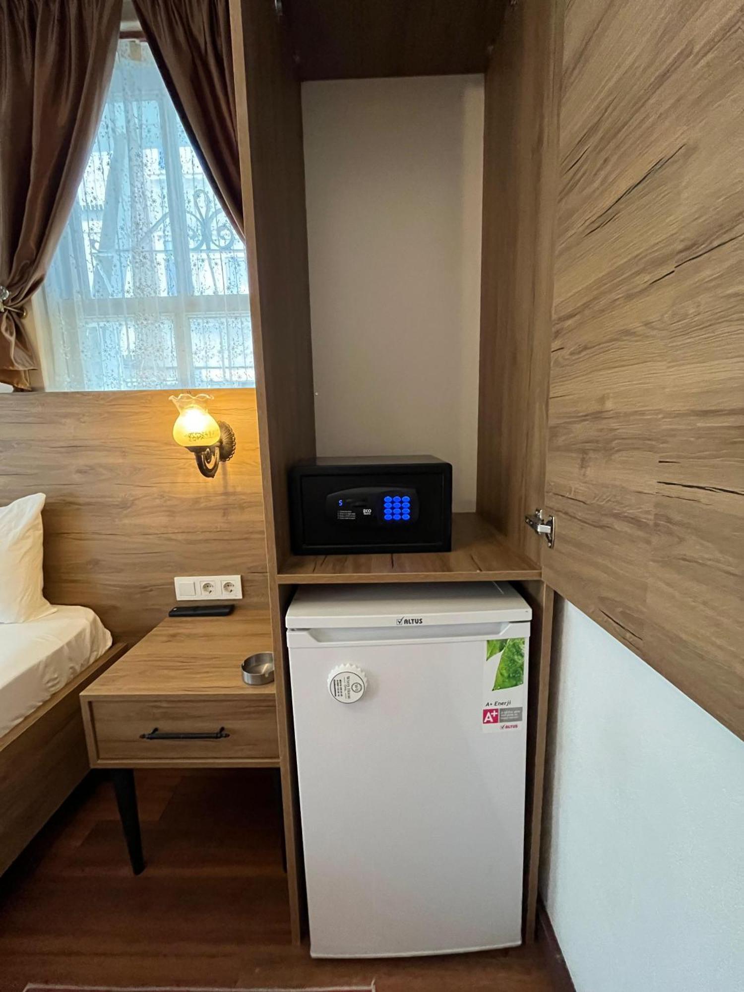 Kadikoey White House 3*