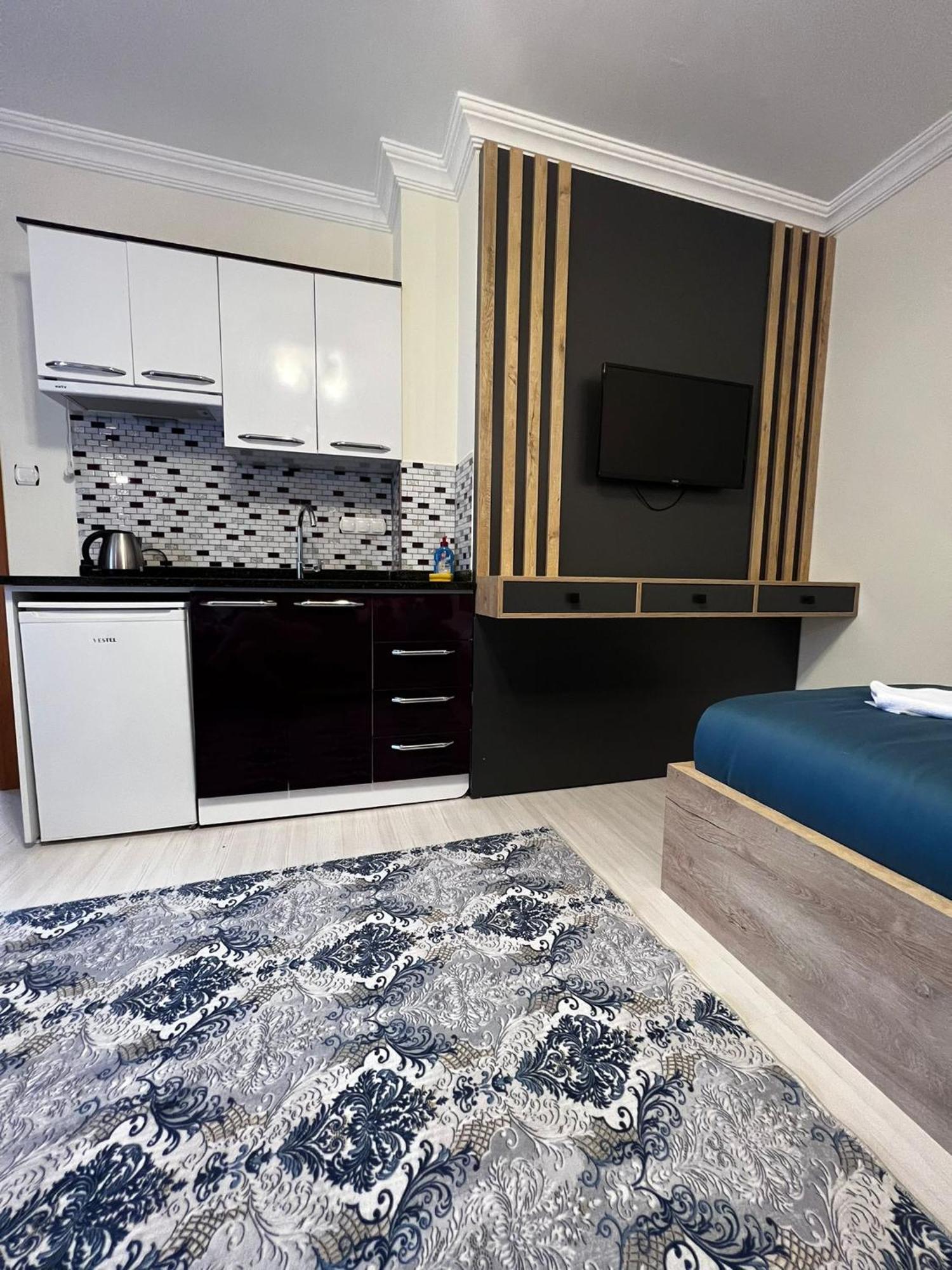 Mego Aparthotel 2*