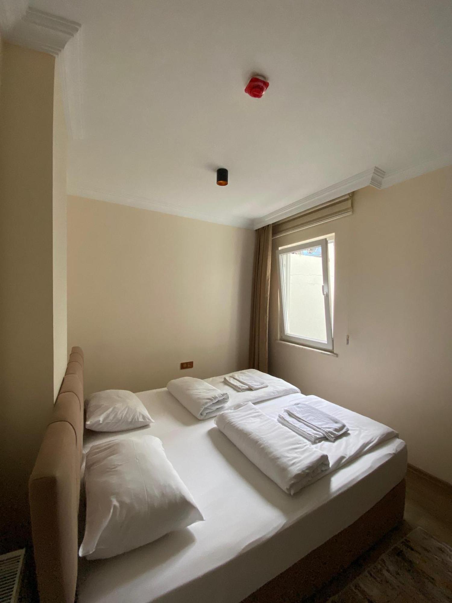 Aparthotel White House