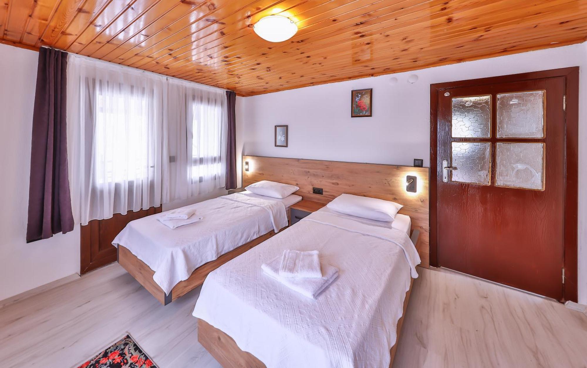 No 7 Apartment *