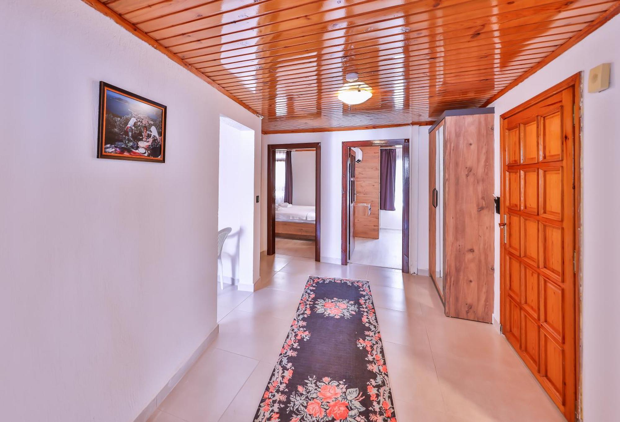 No 7 Apartment *