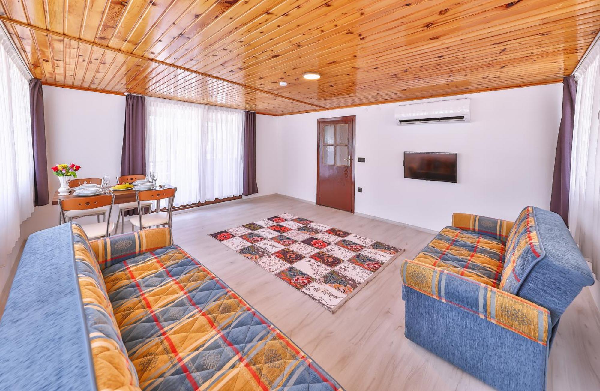 No 7 Apartment *