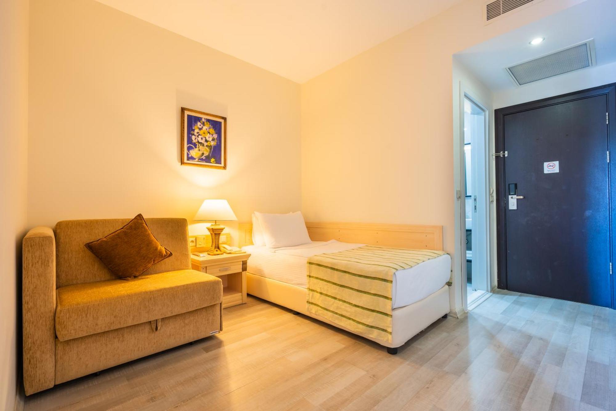 Hotel Grand Yazici Club Turban Termal 4*